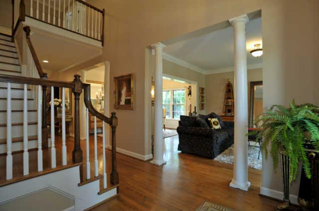 108 Lexington Ct