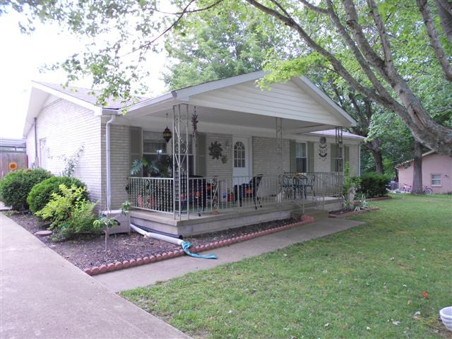 108 Hickory Dr