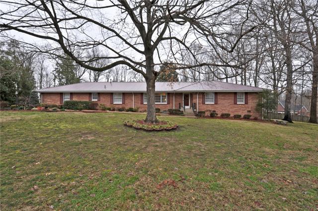 211 Lee Rd
