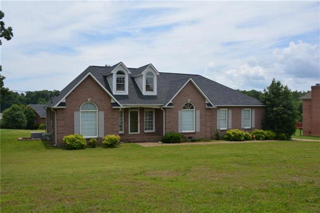1004 Meadowood Lane