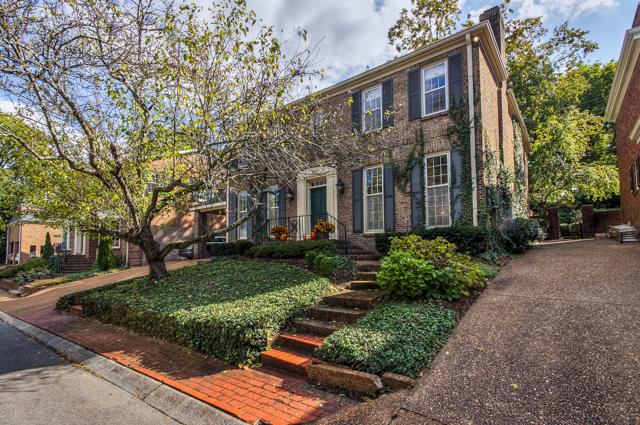 2174 Golf Club Ln