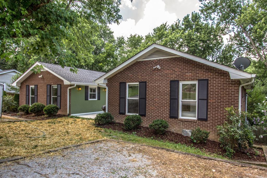 325 Cross Timbers DrIve