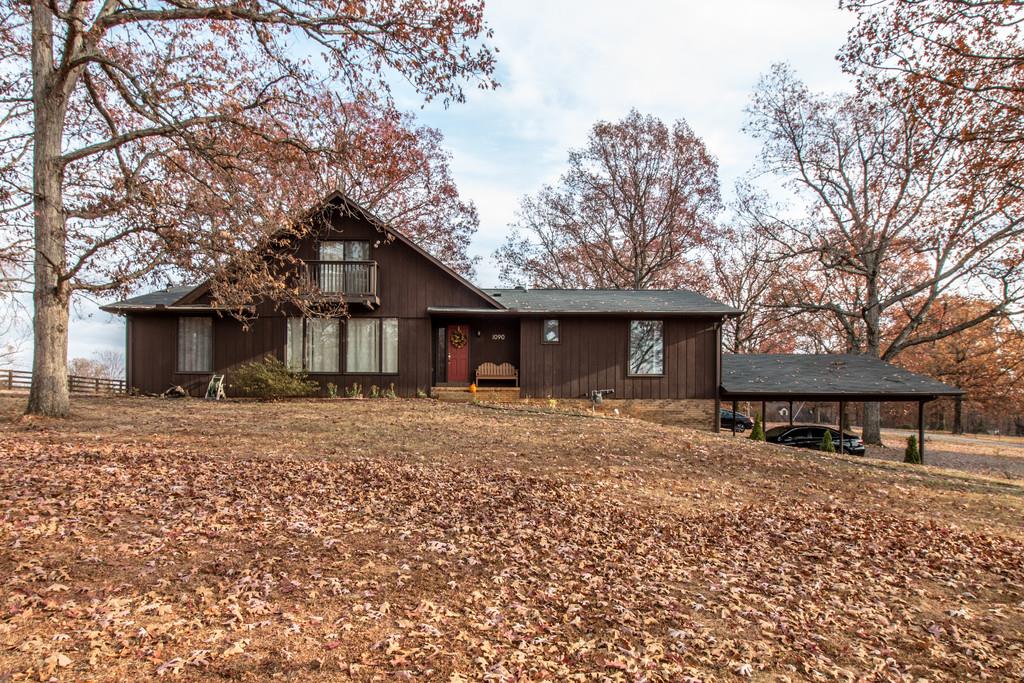 1090 Pond Switch Rd