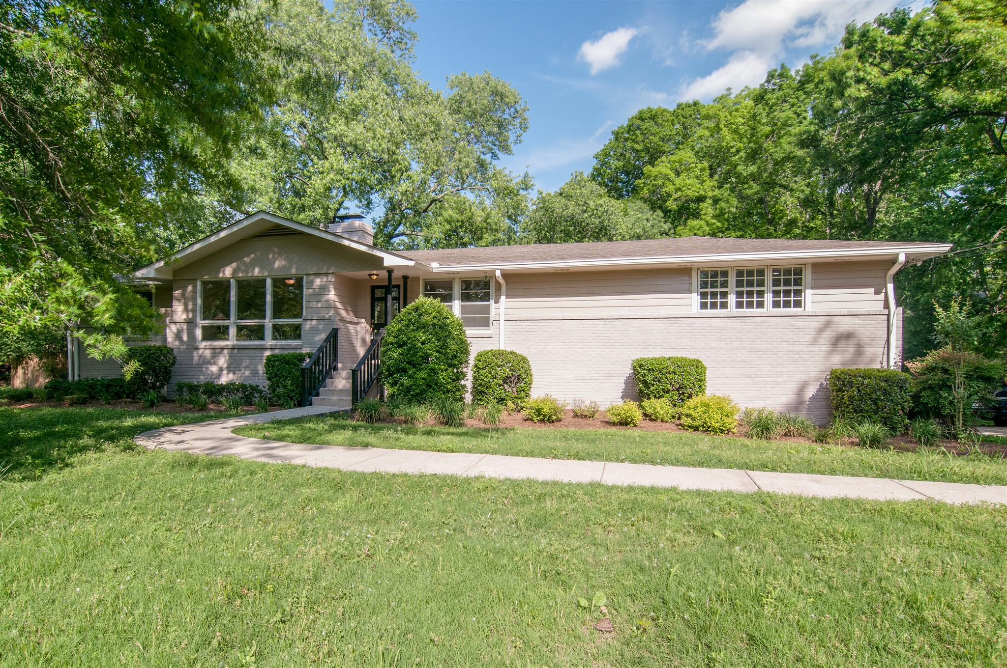 736 Brook Hollow Rd