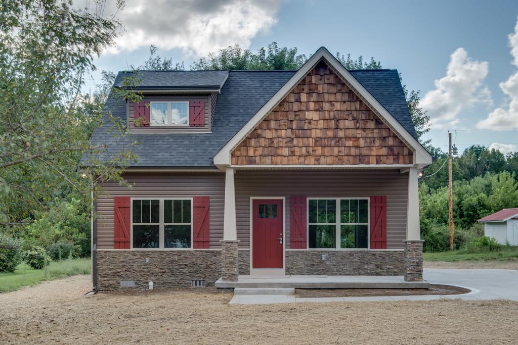 1005 N. Charlotte