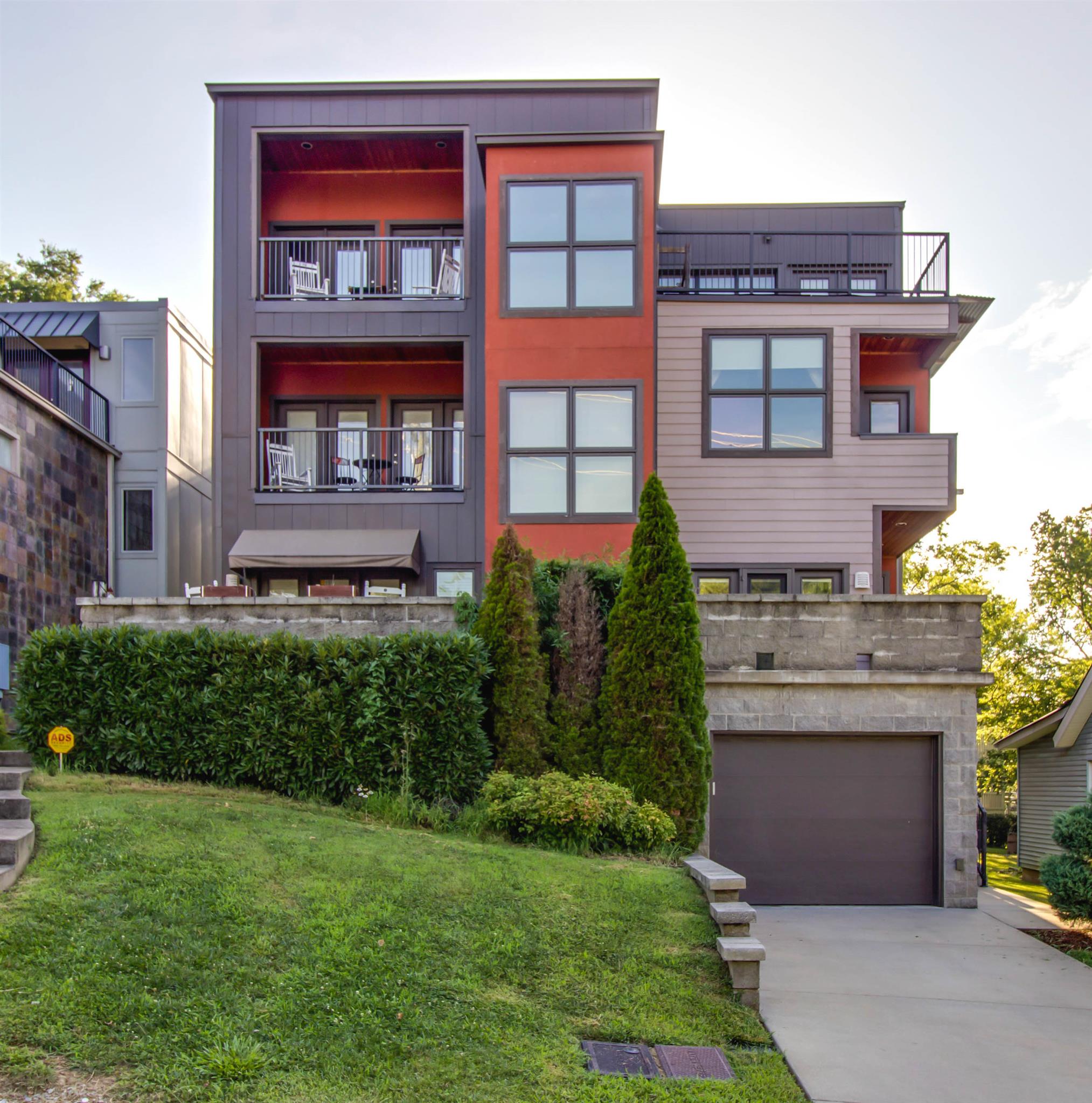 309B 33rd Ave N