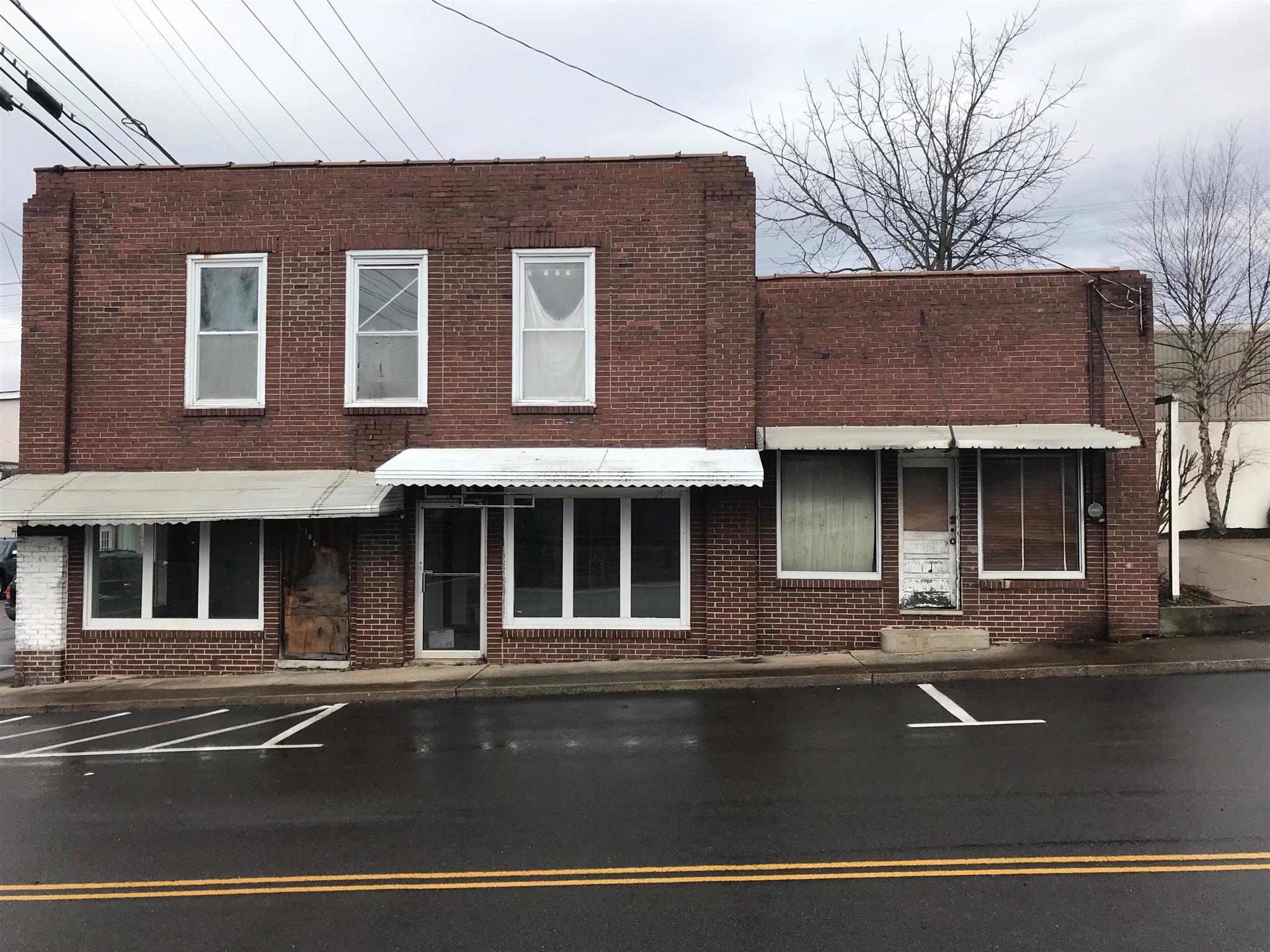 105 W Railroad St, W