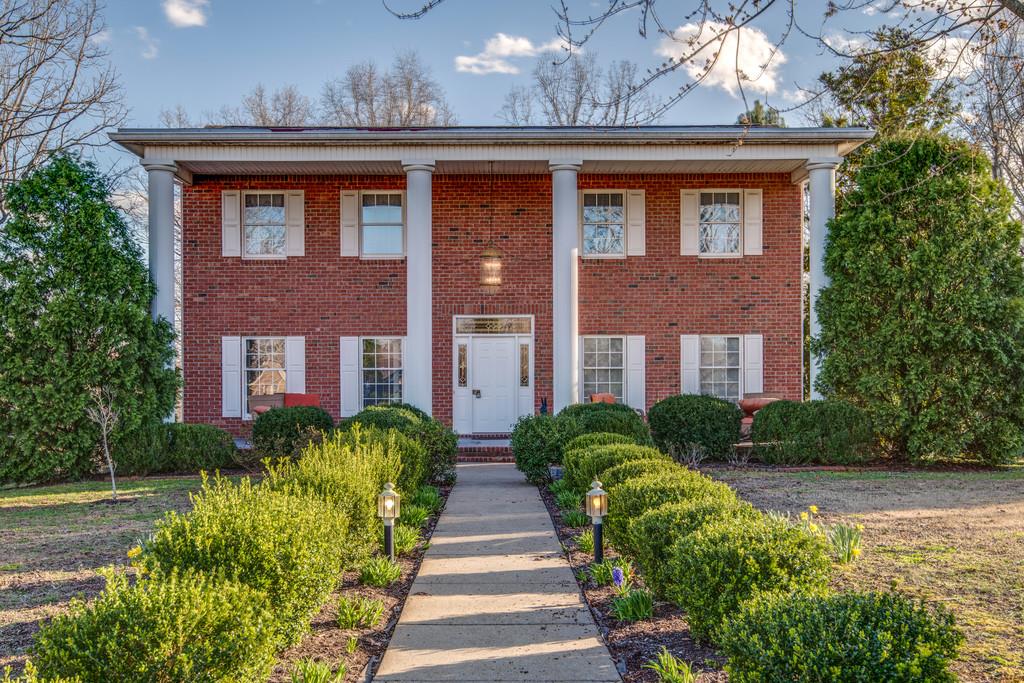 507 OLD POND LANE