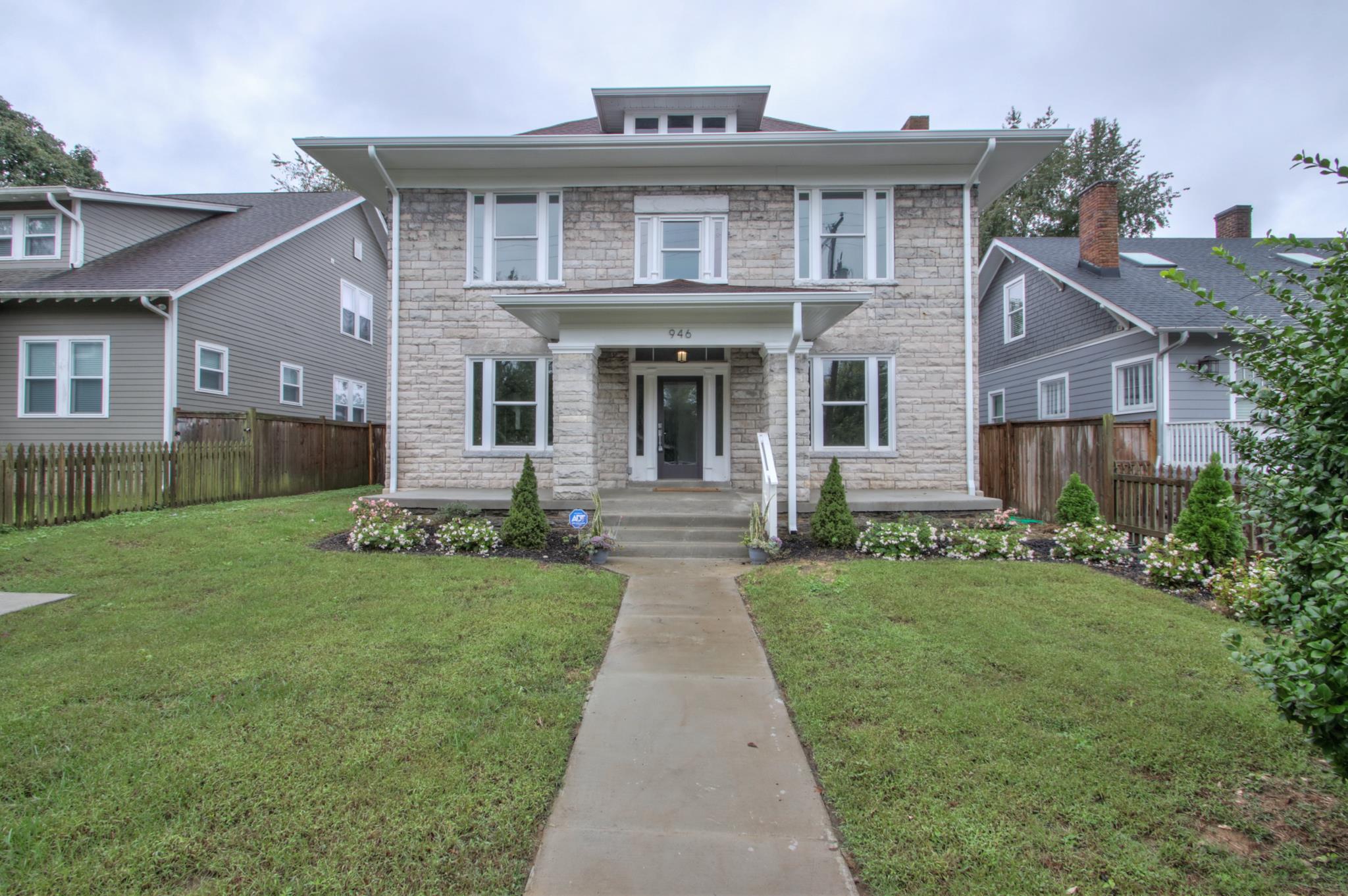 946 Seymour Ave
