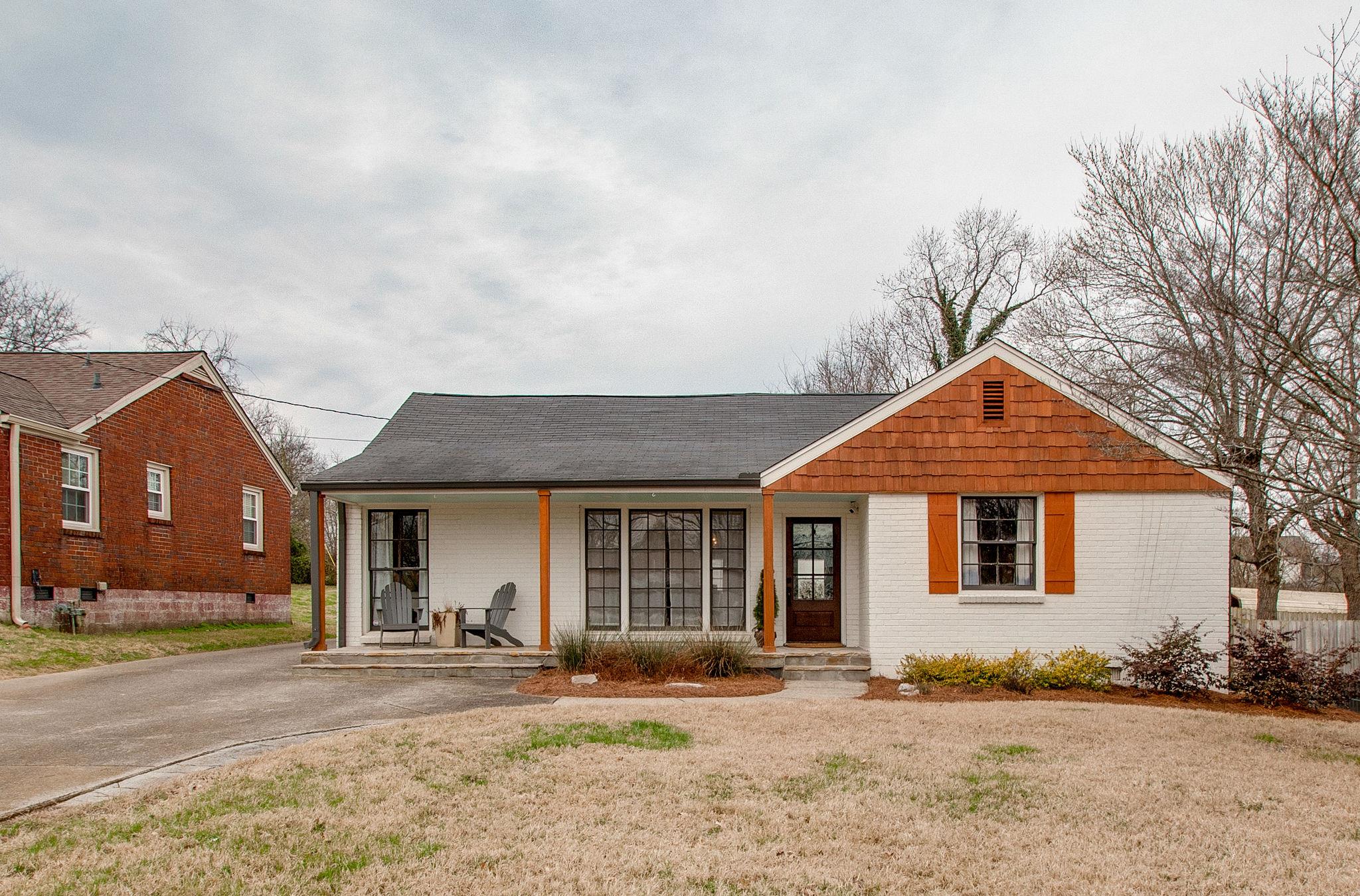 1104 Preston Dr