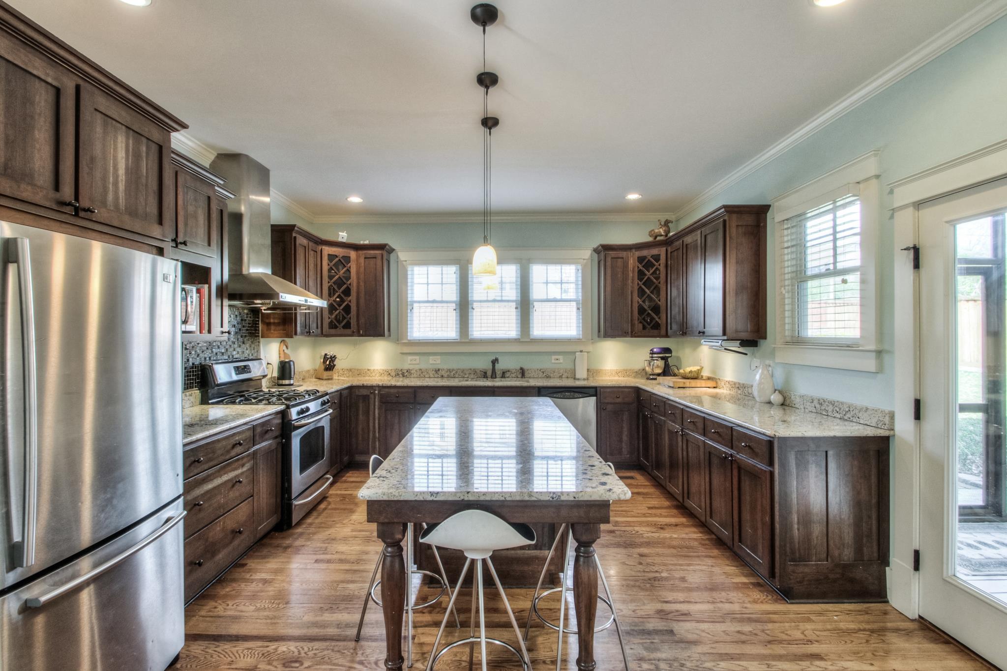 2116 W Linden Ave