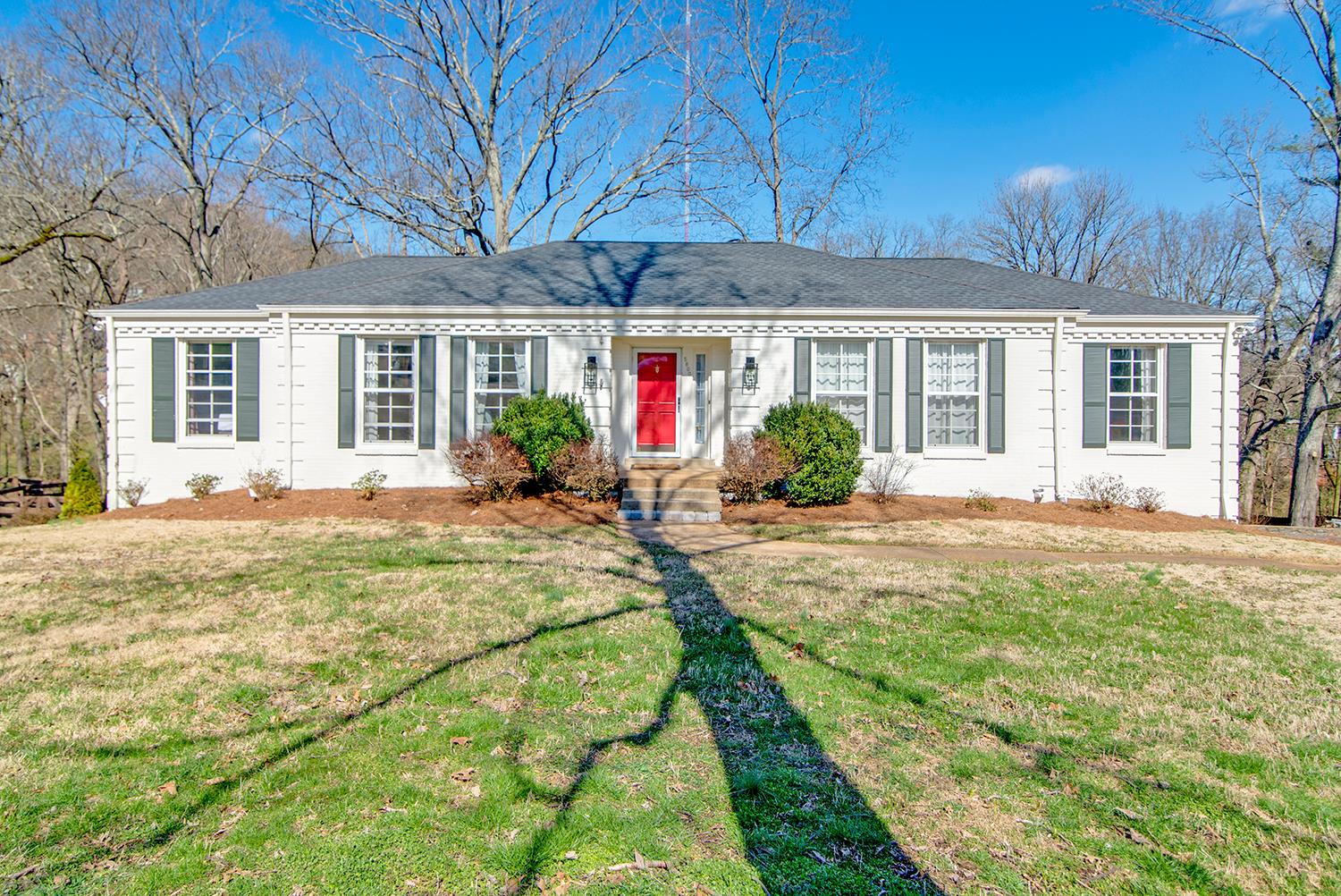 5800 Vine Ridge Dr