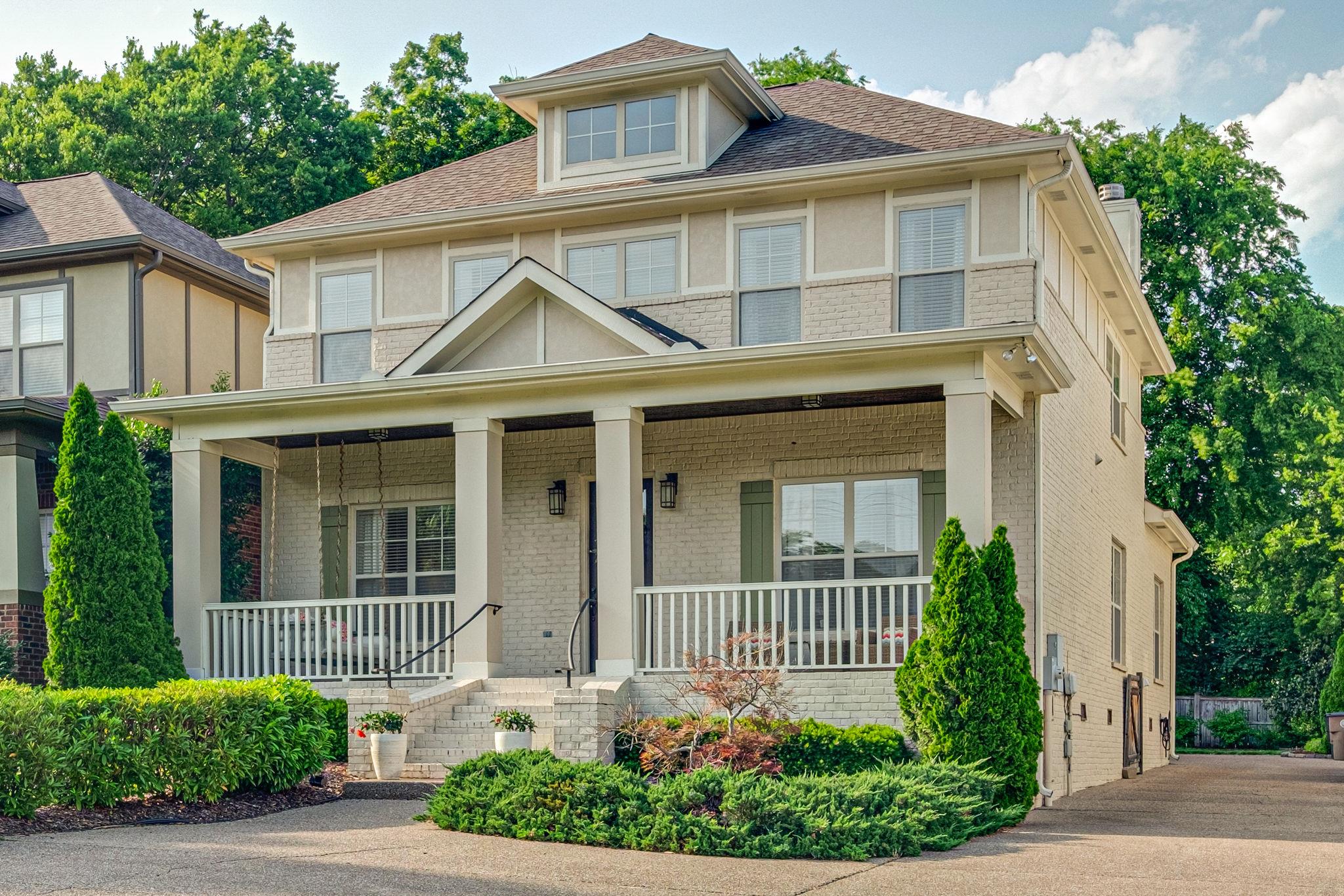 1114A Biltmore Drive