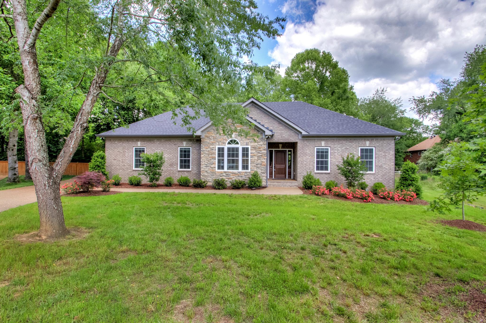 423 Evergreen Cir