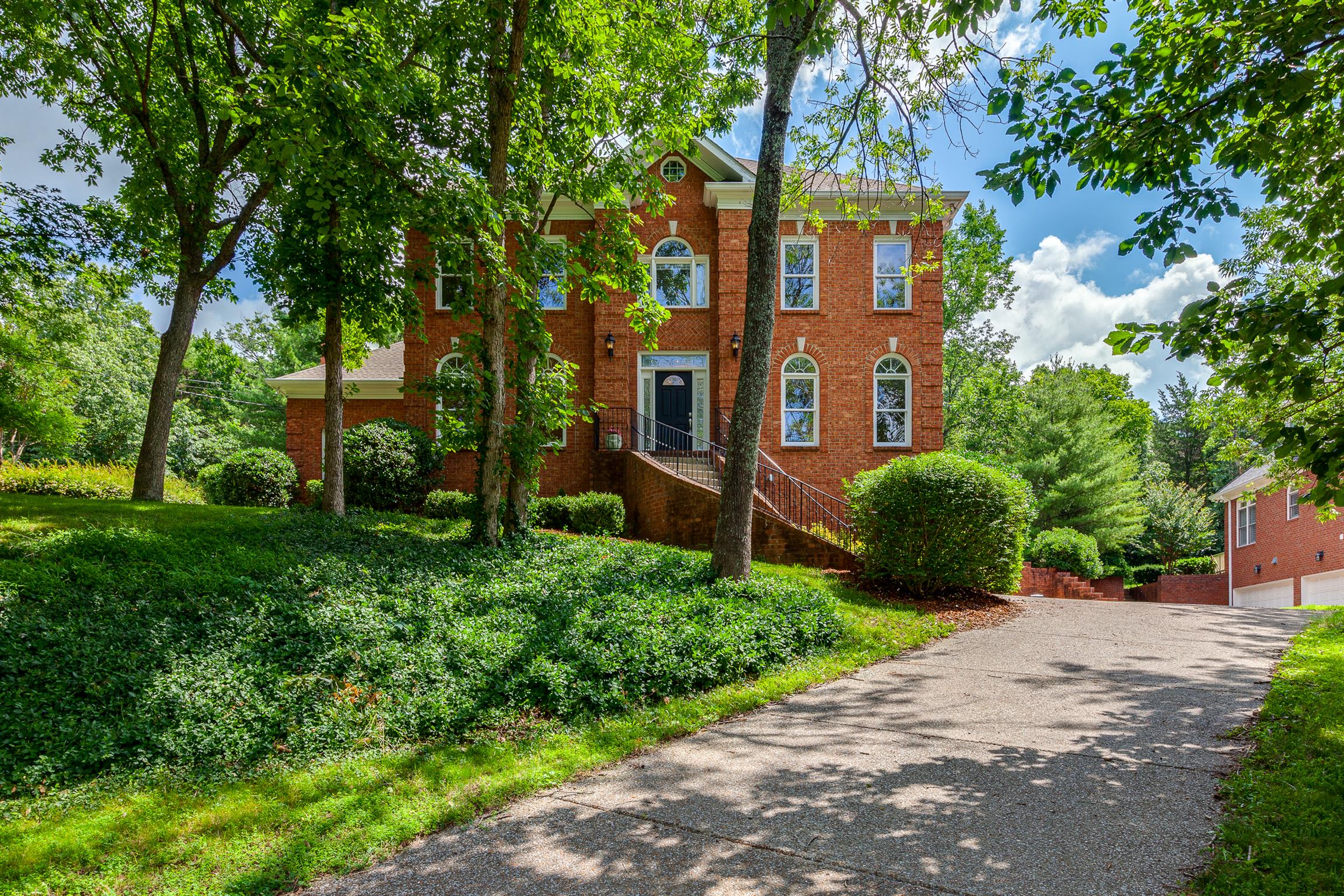9247 Hunterboro Dr