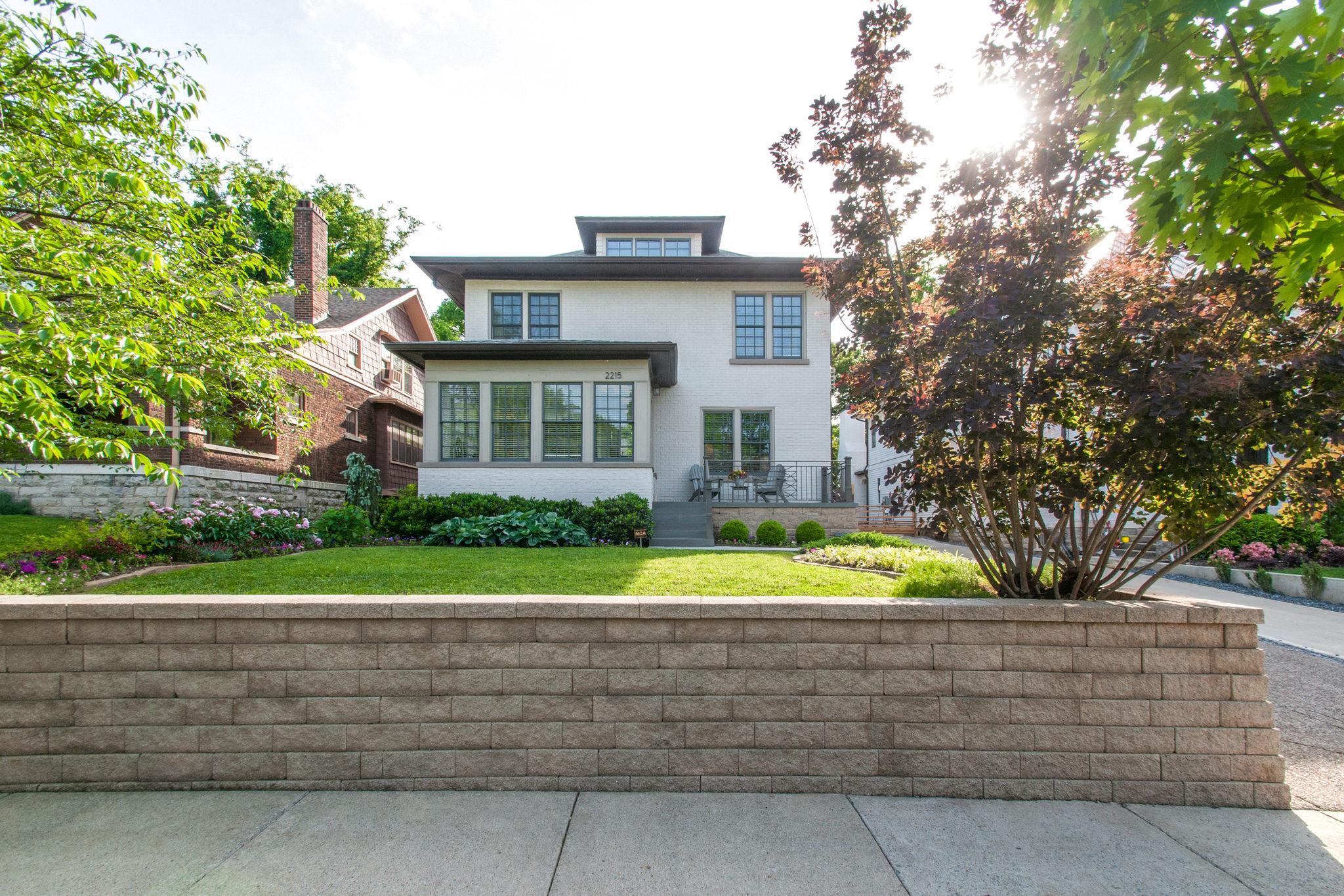 2215 Belmont Blvd