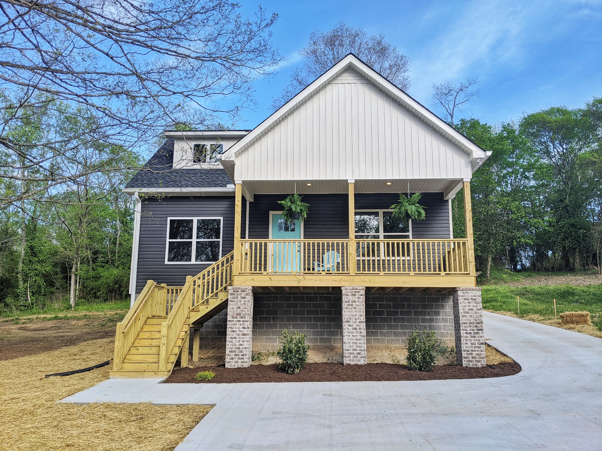 1120 Taylor Town Rd