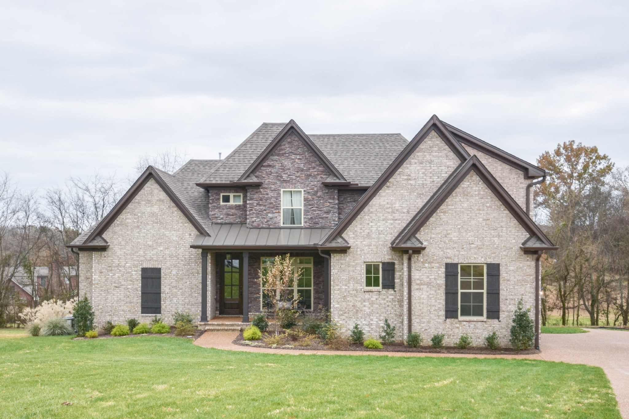 2082 Hawkwell Circle