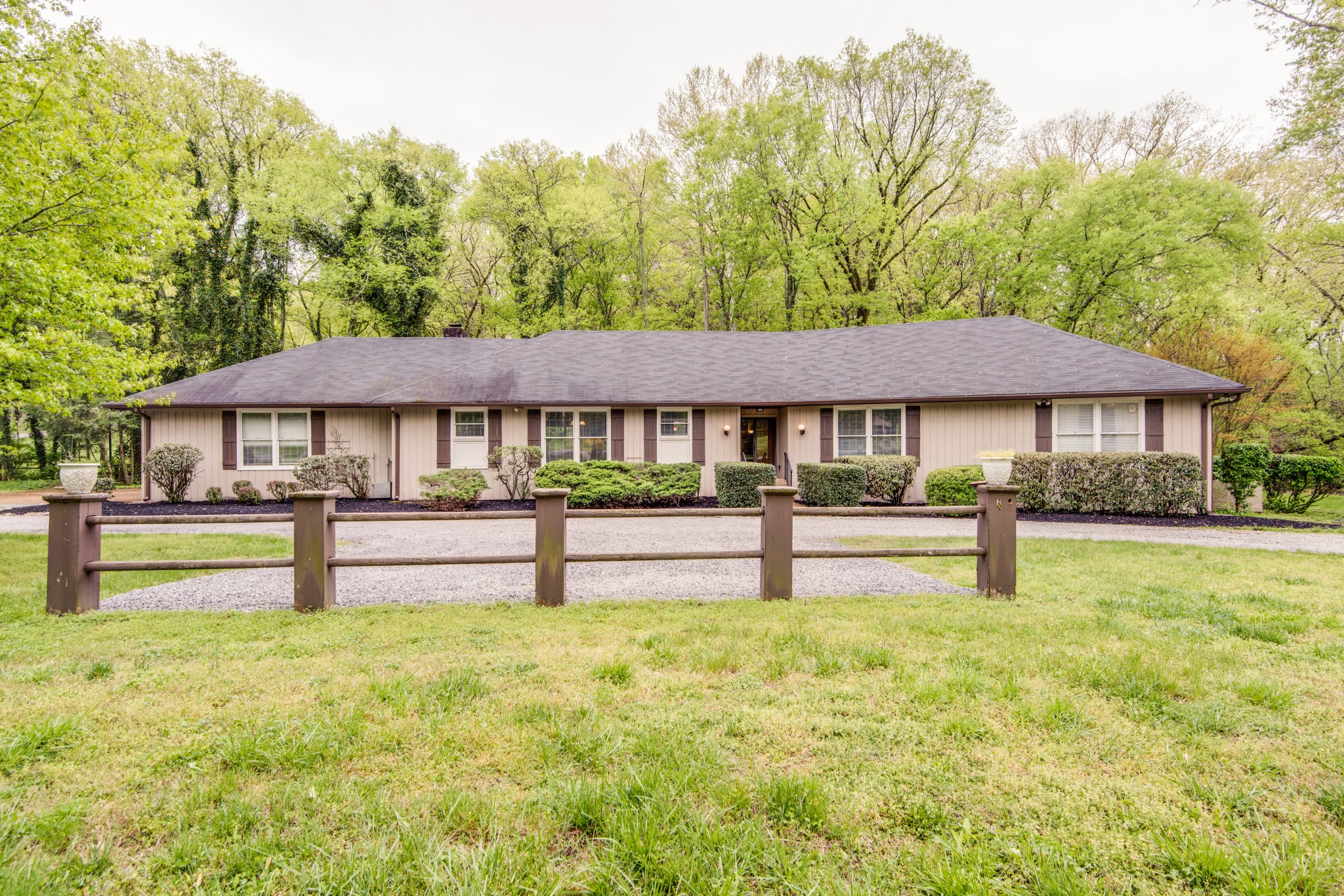 1137 Hidden Valley Rd