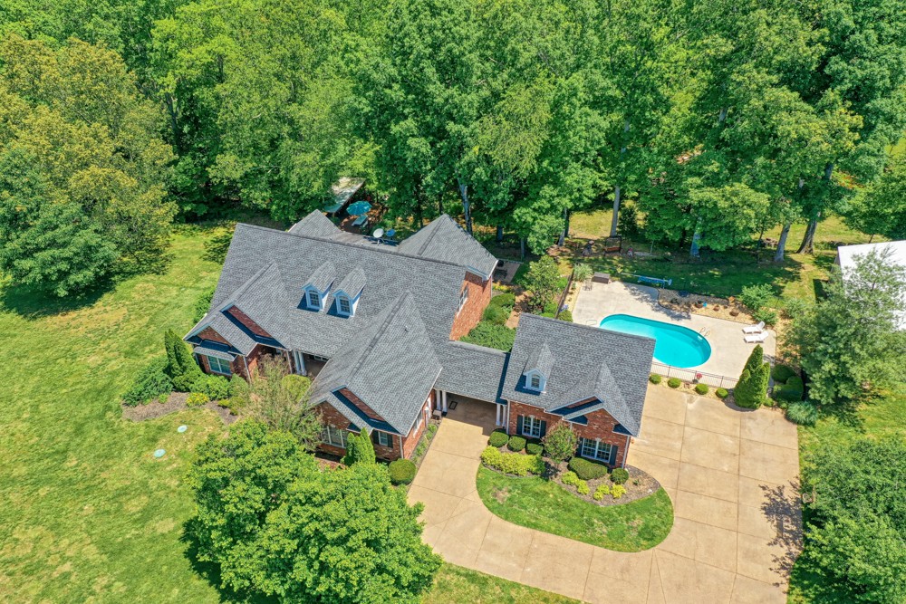 7880 Pinewood Rd