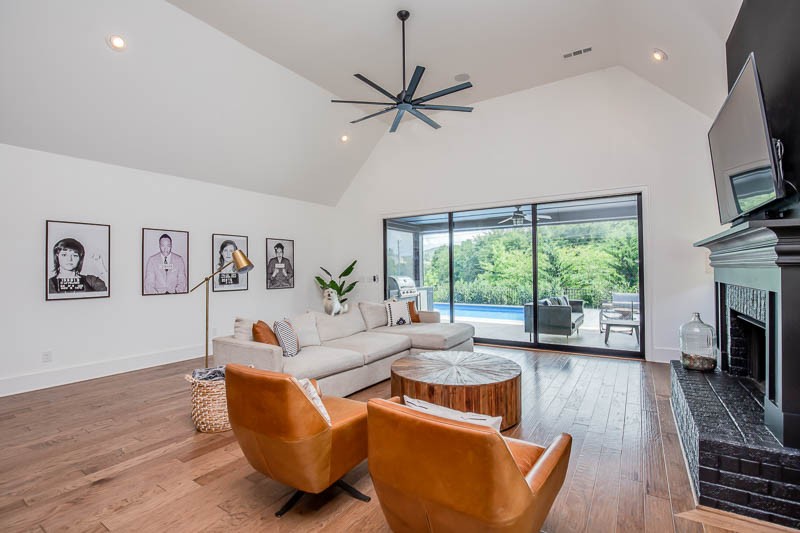 935 Hornsby Dr