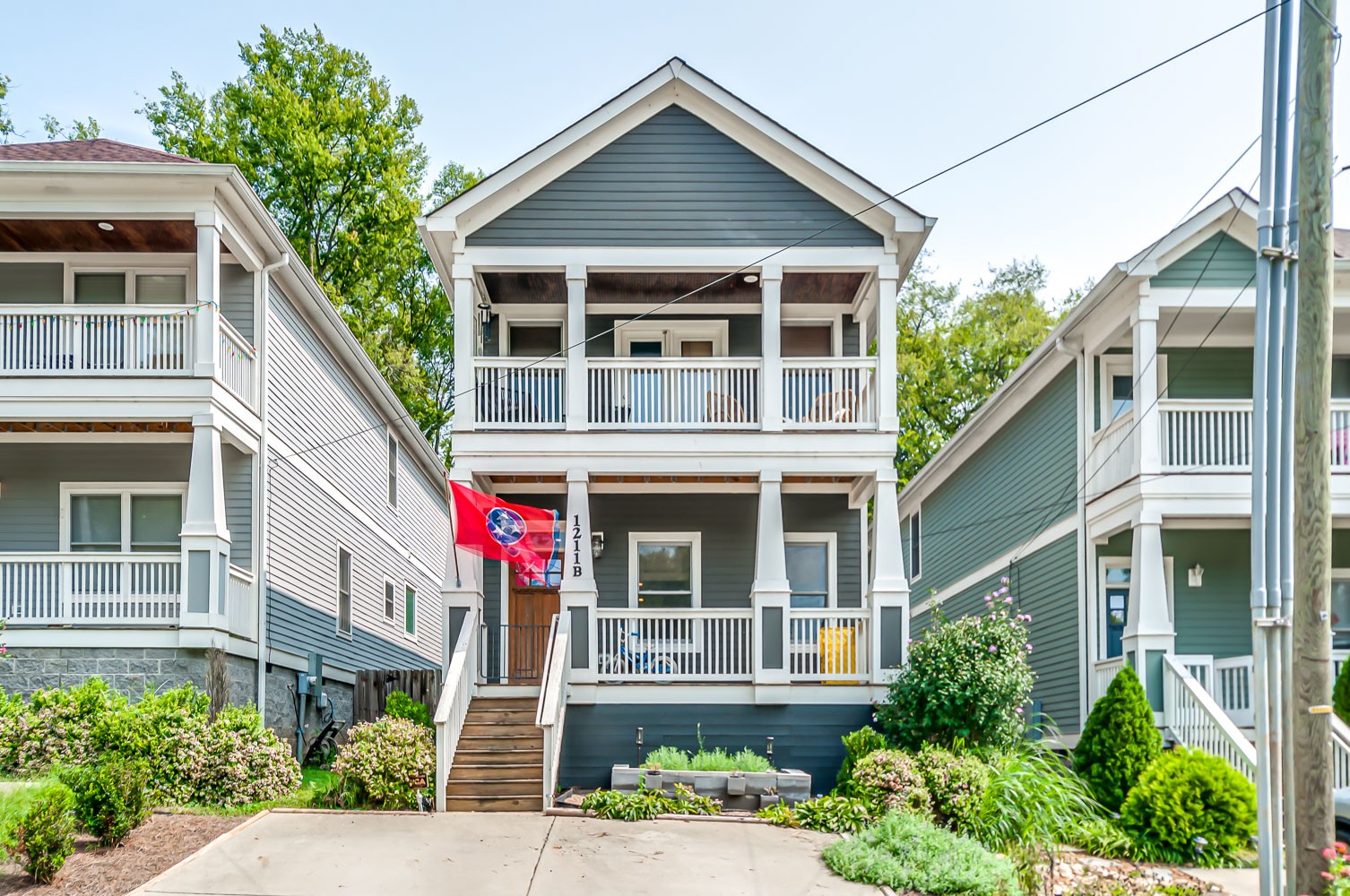 1211B Montgomery Ave