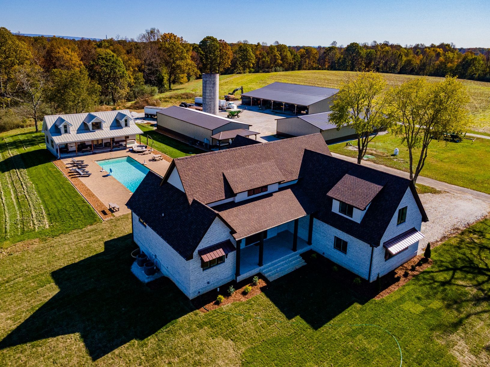 320 Chapman Ln