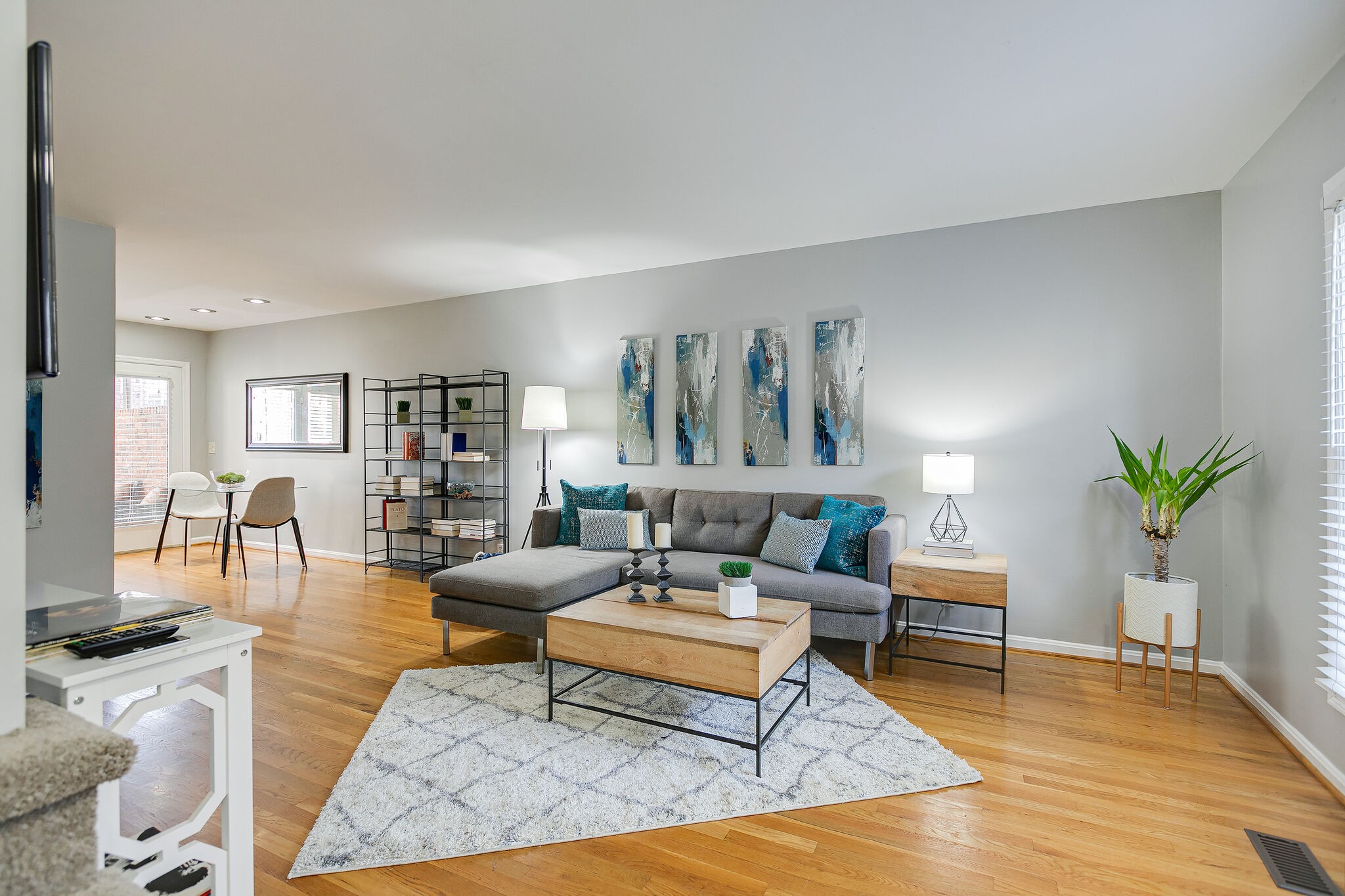 5025 Hillsboro Pike