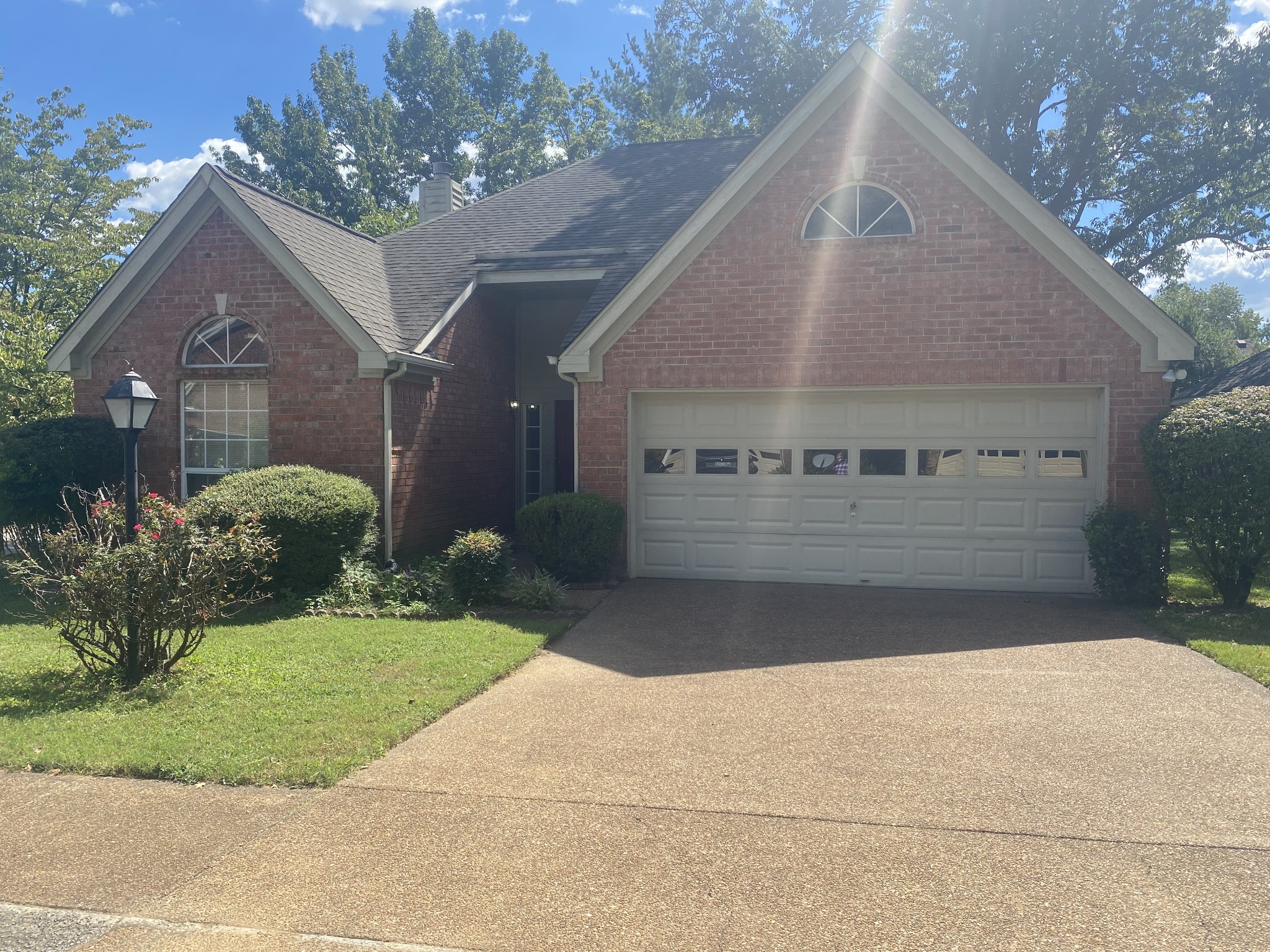 3437 Parkwood Ct