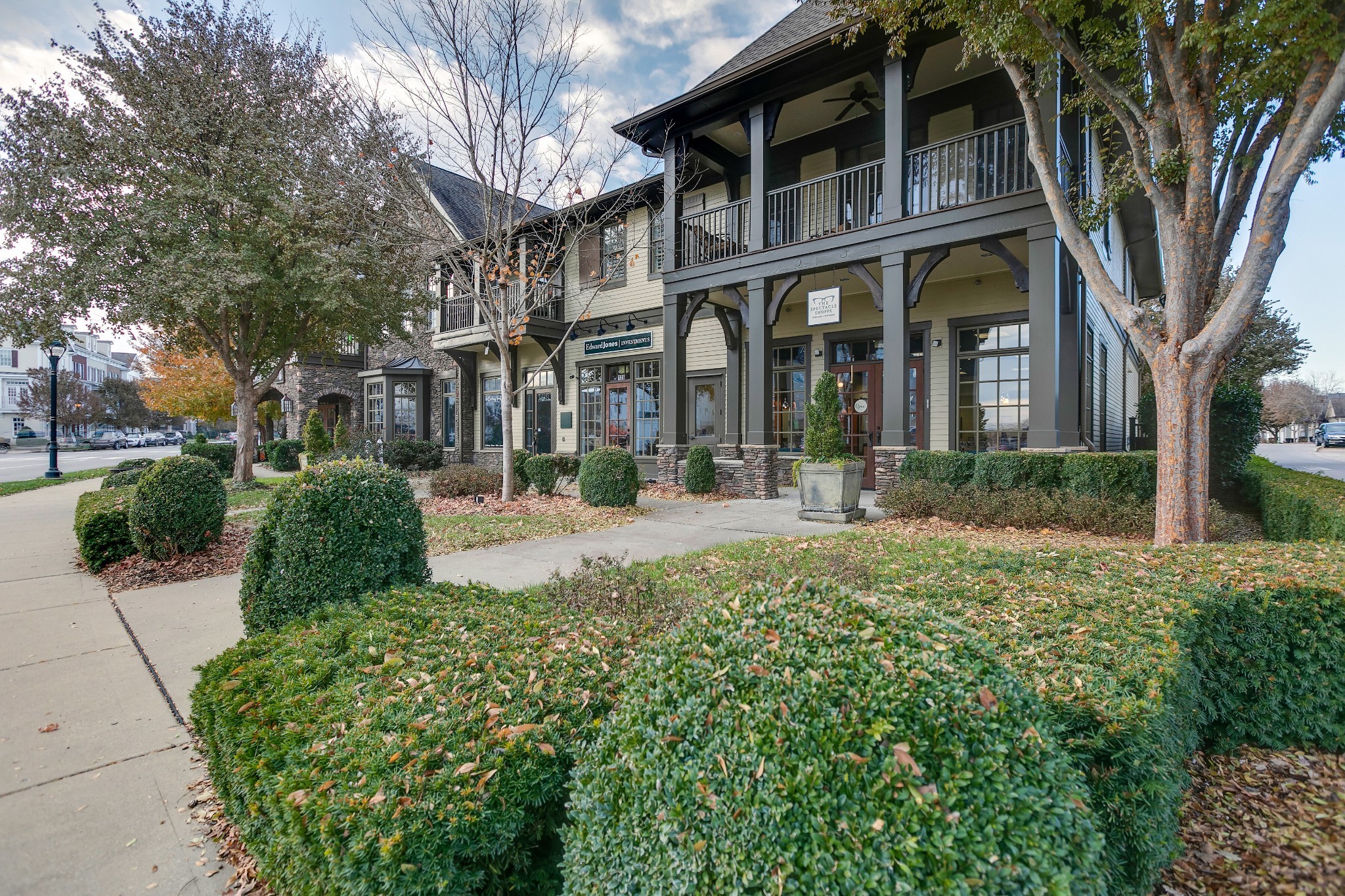 1015 Westhaven Blvd