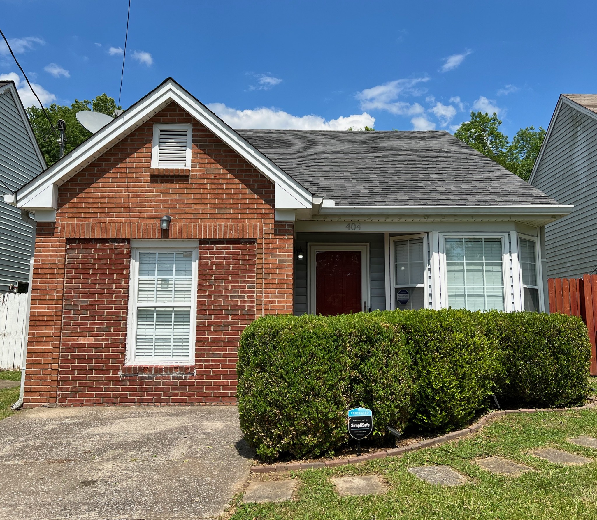 404 Lemont Dr