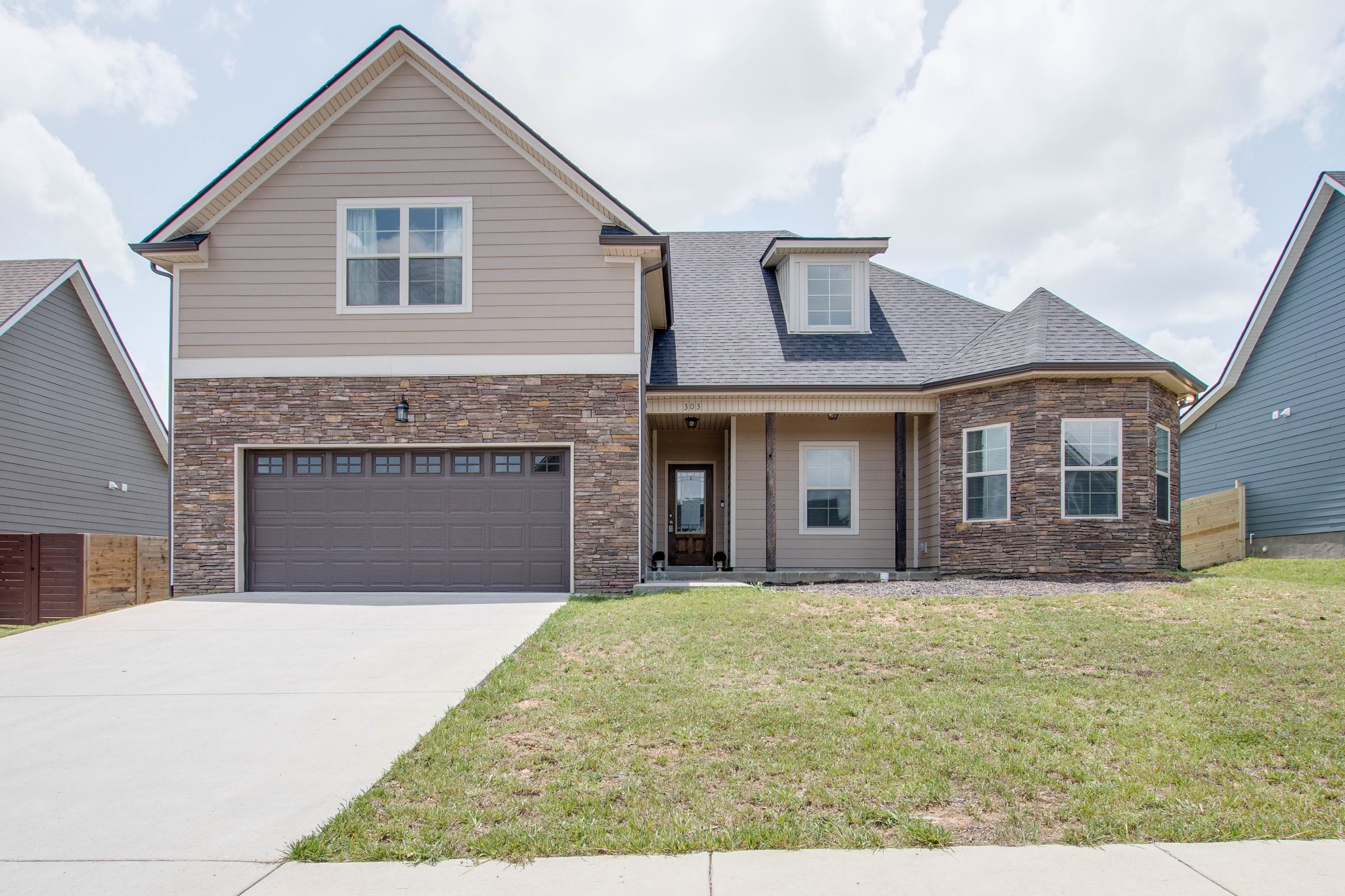 303 Prosperous Ln