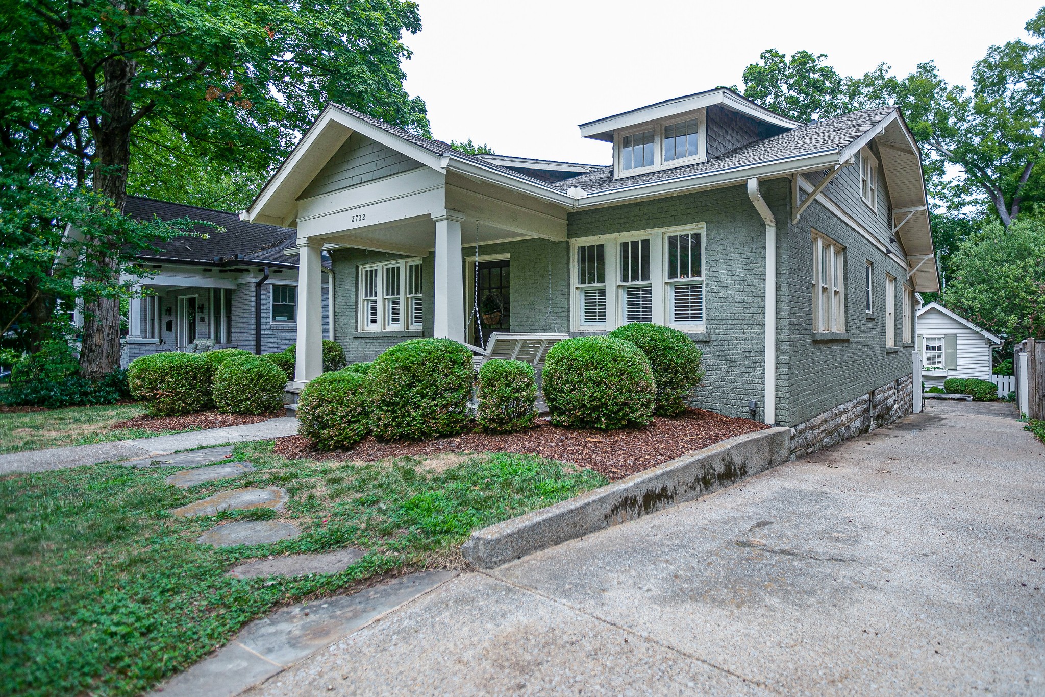3732 Central Ave