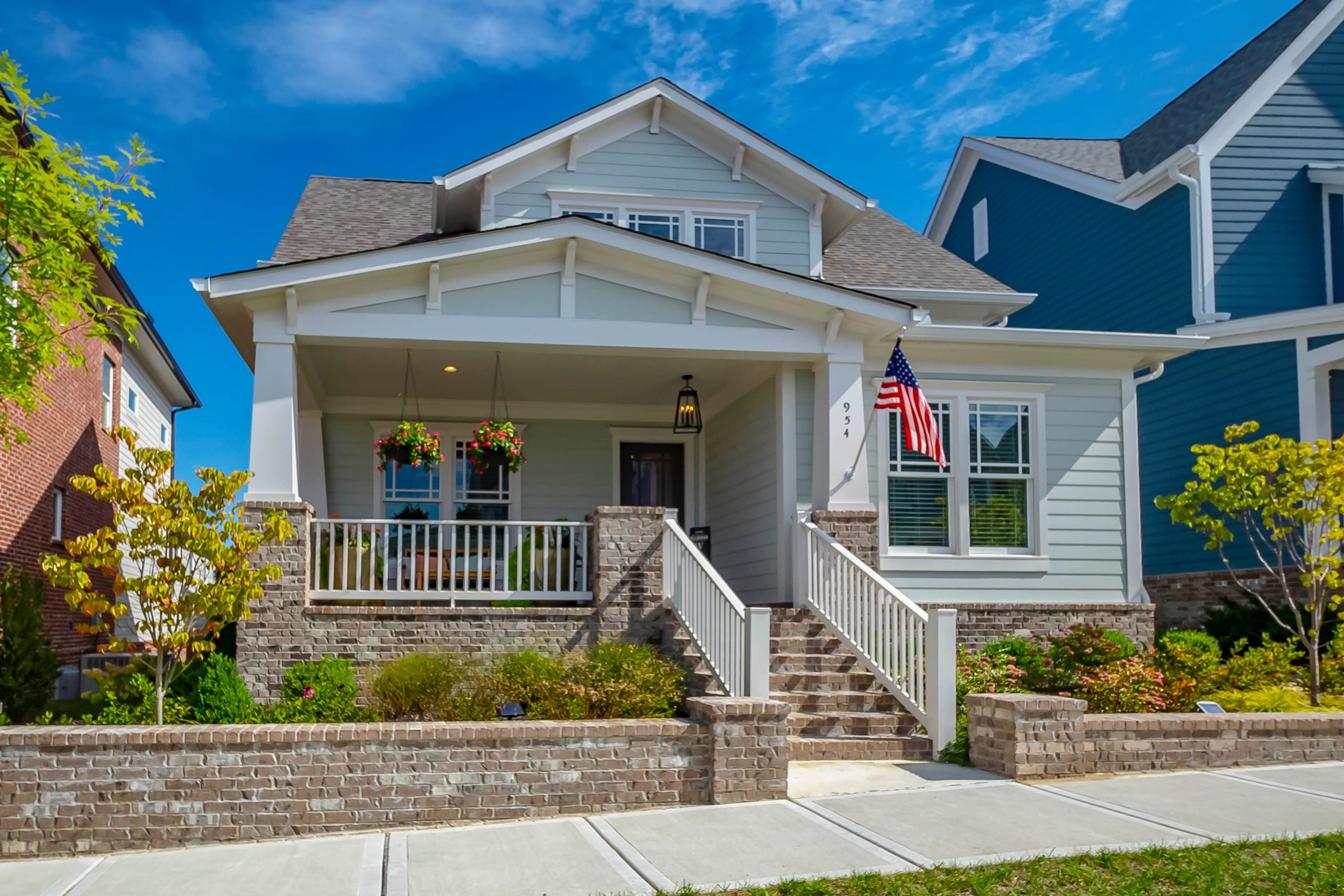 954 Horizon Dr