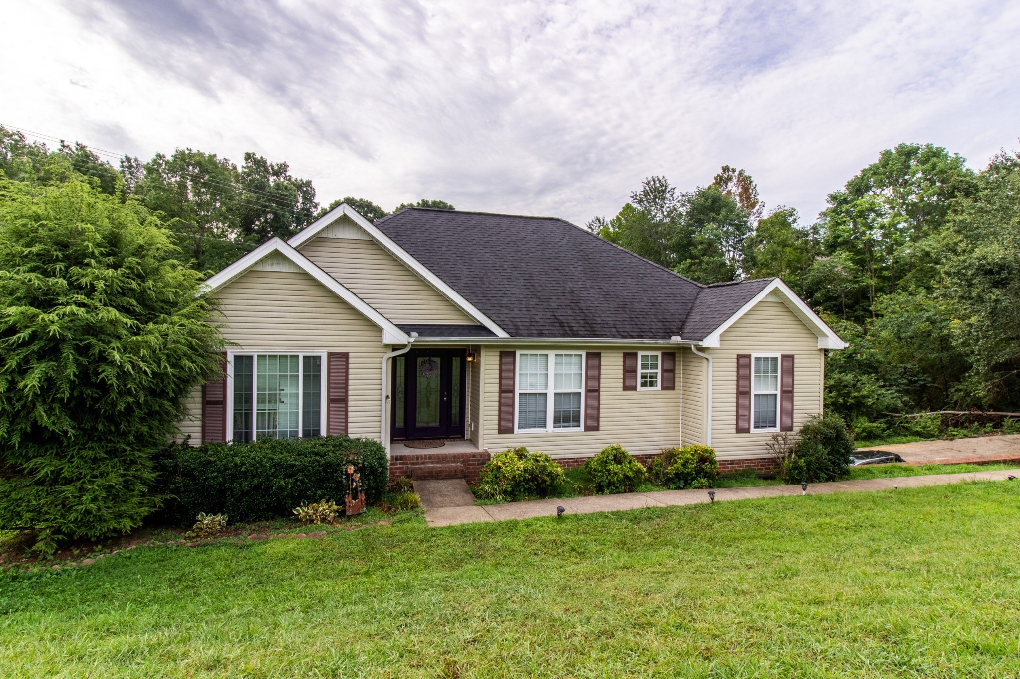 1371 Cowan Rd