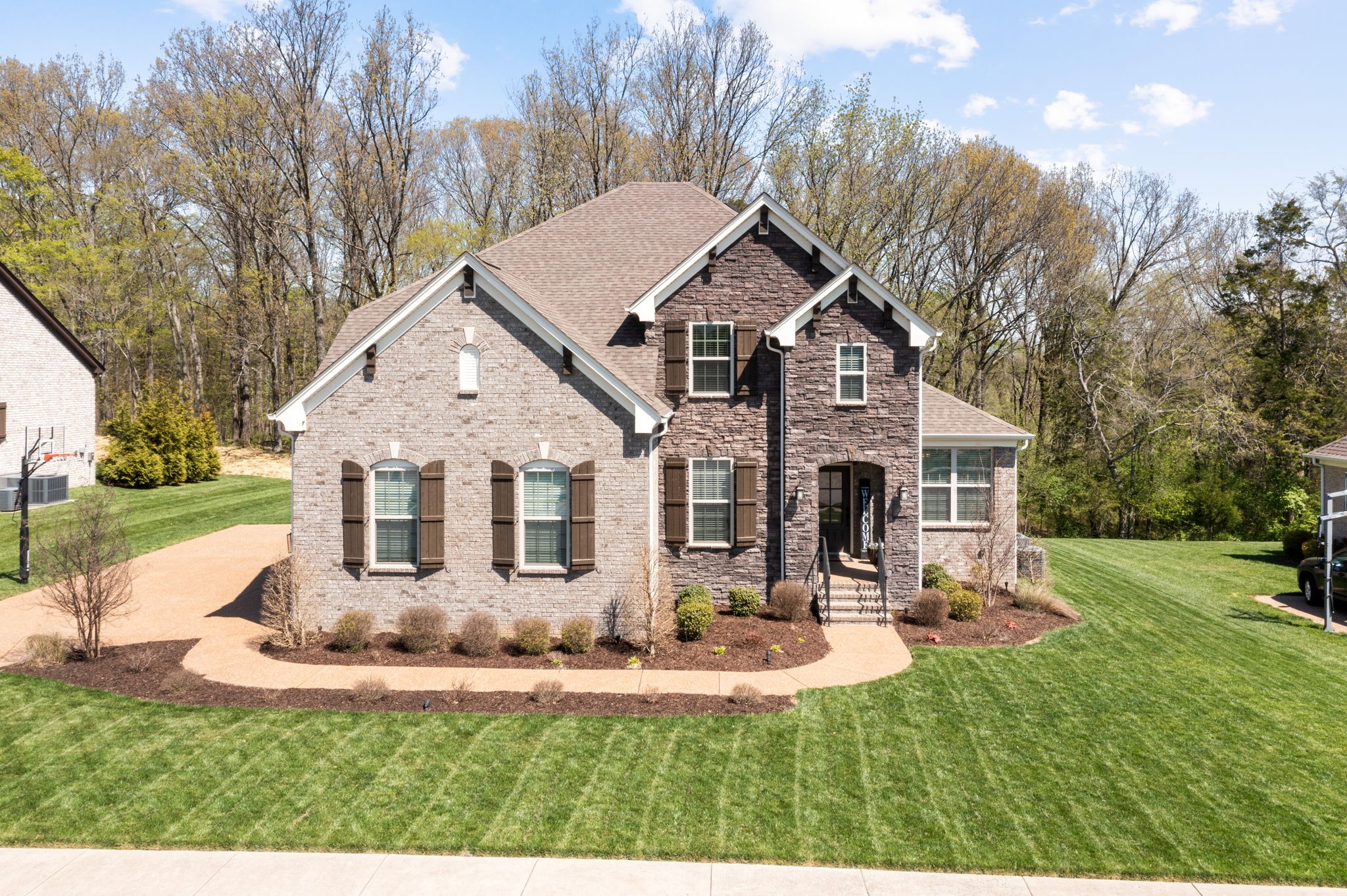 1042 Brighton Ln