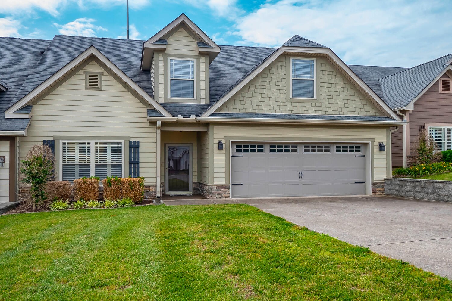 104 WEST LAKE VILLA BLVD