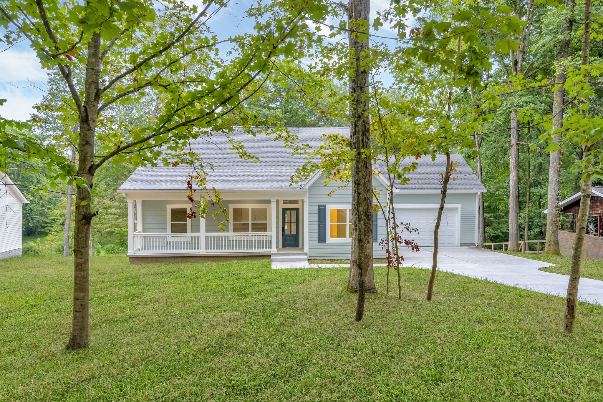 1015B BELMONT DR