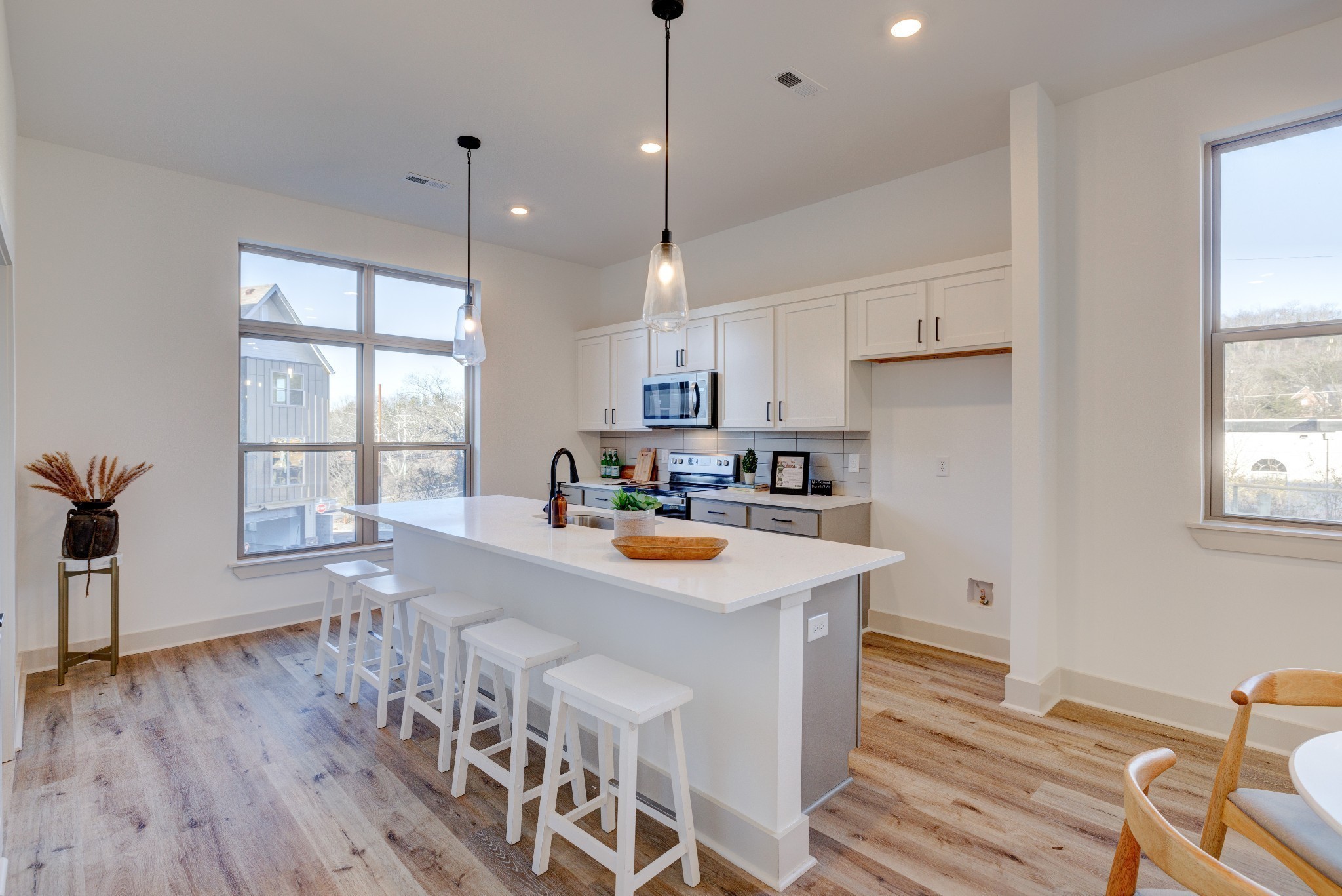 7341 Charlotte Pike