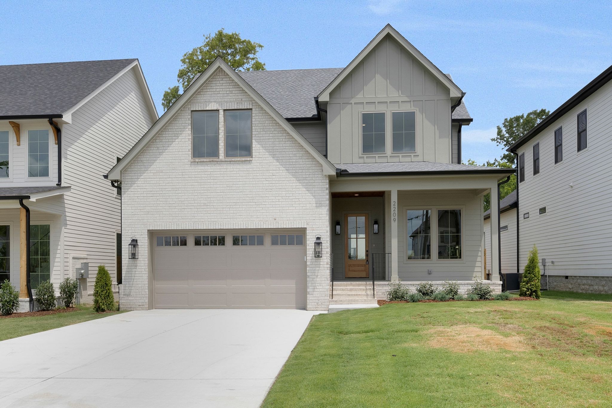 2209 Greenwood Ave