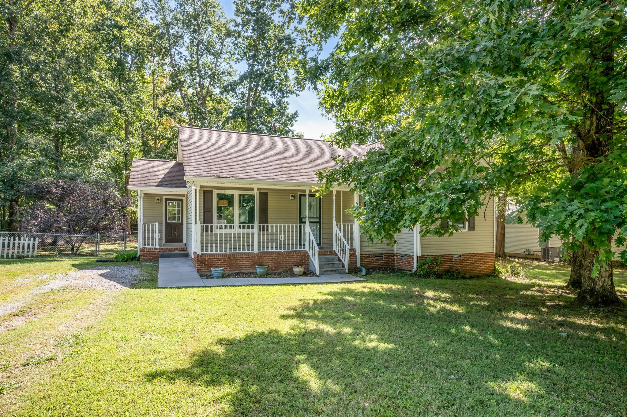 1008 Pin Oak Dr