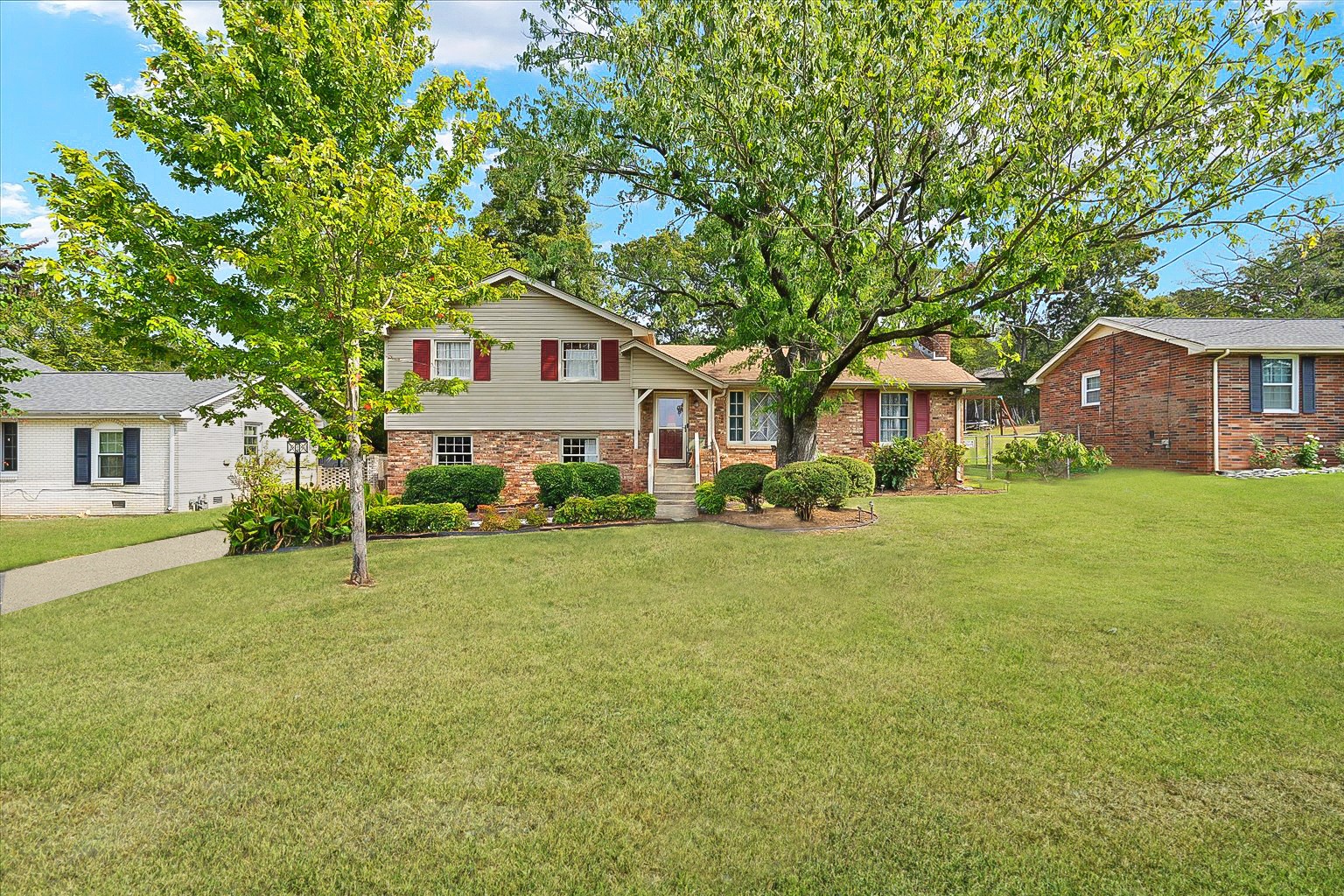 2916 Cherry Hills Dr