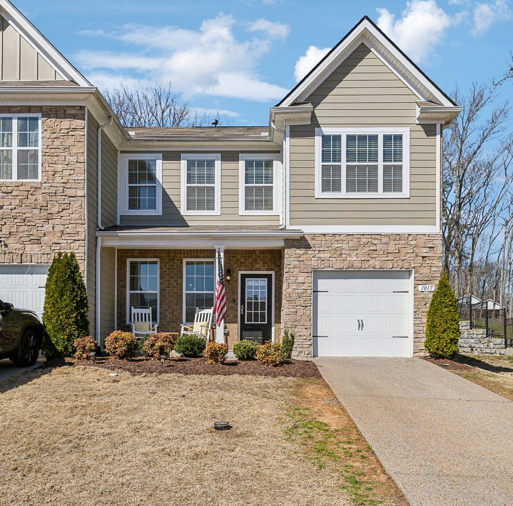 1017 Alderwood Cir