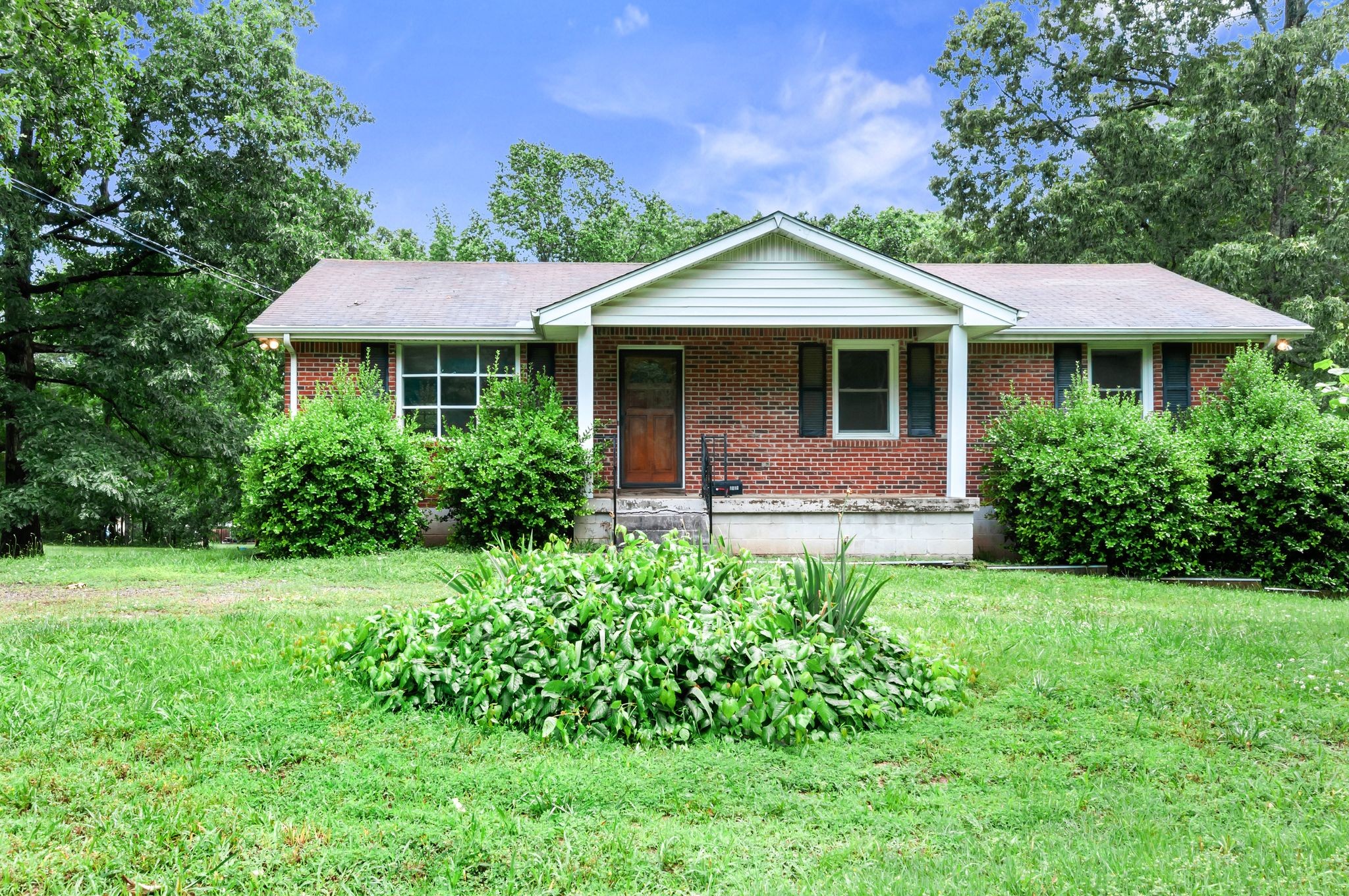 1010 Highway 96, N
