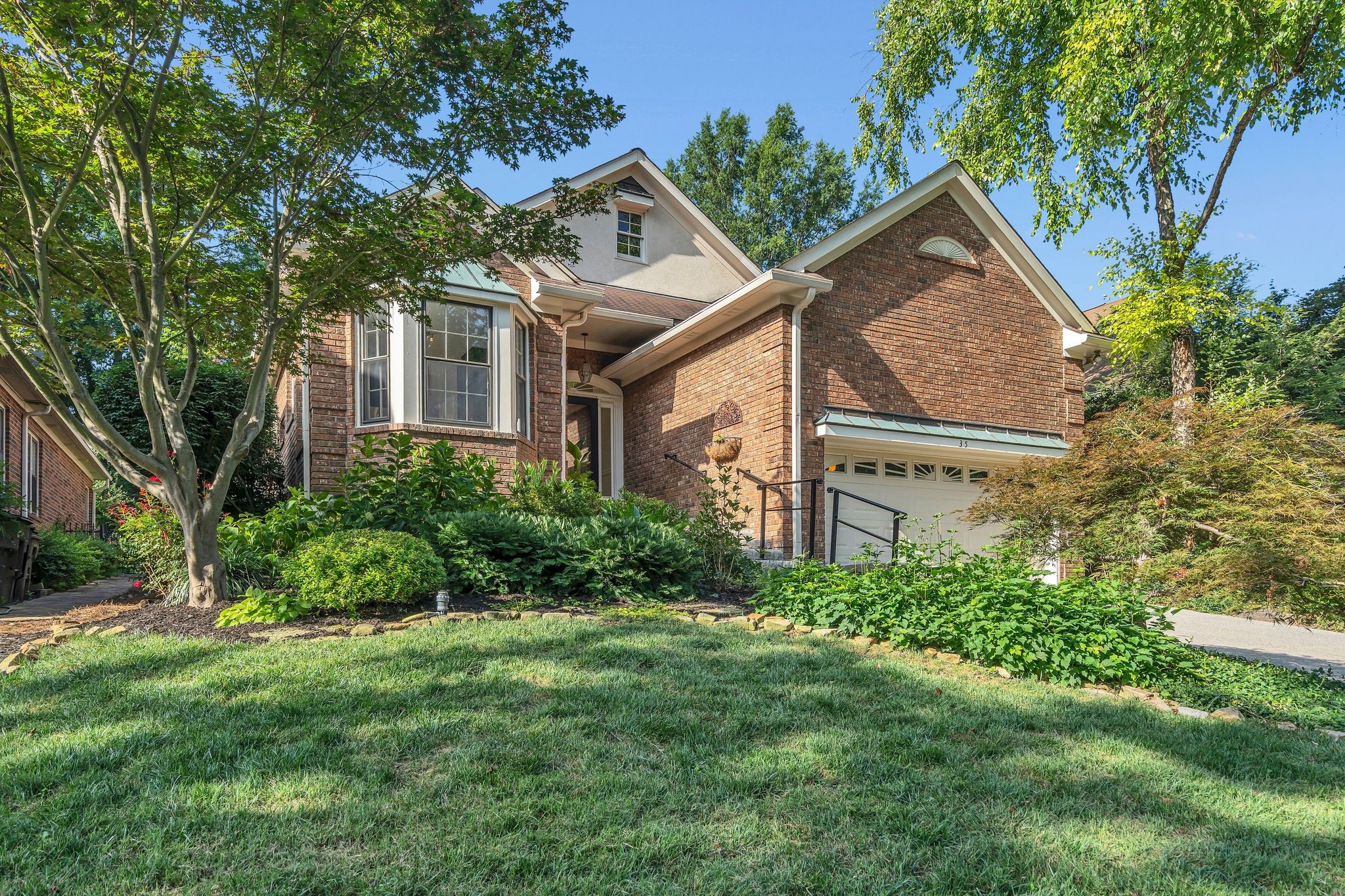35 Ashington Ln
