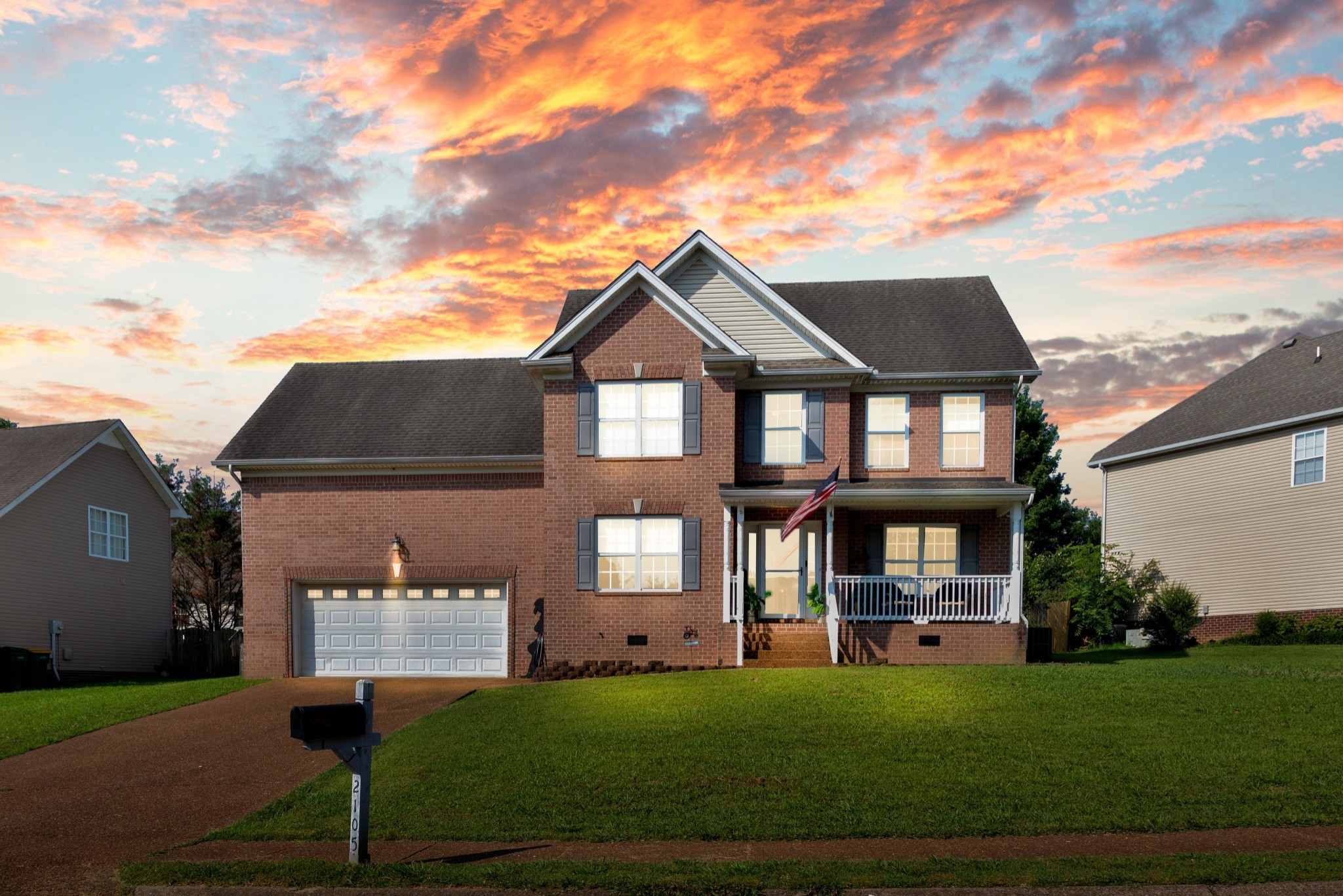 2105 Burgess Ln