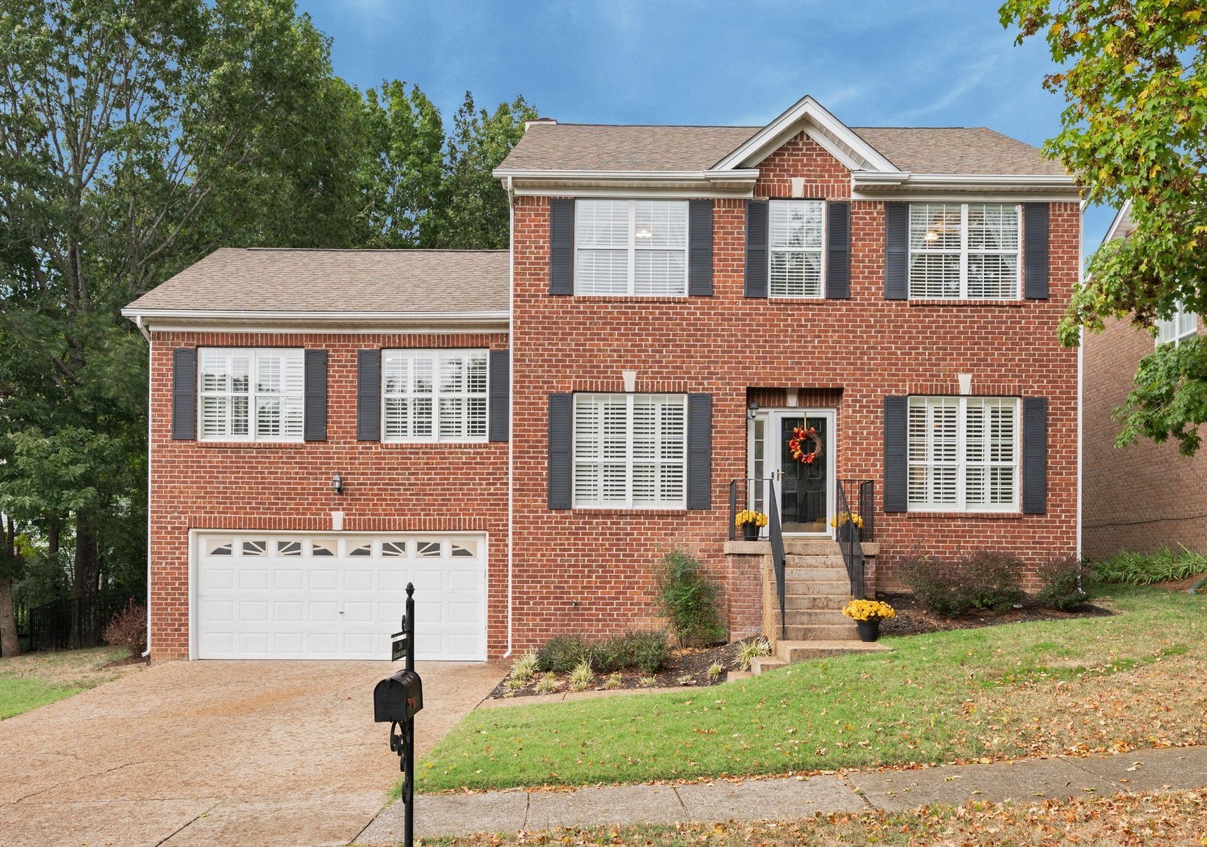 216 Bateman Ave