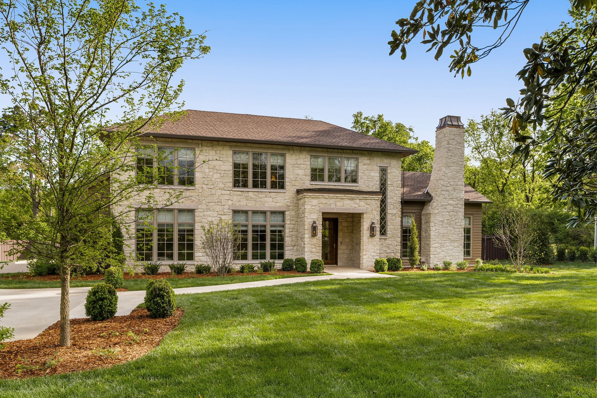 855 Pasadena Dr