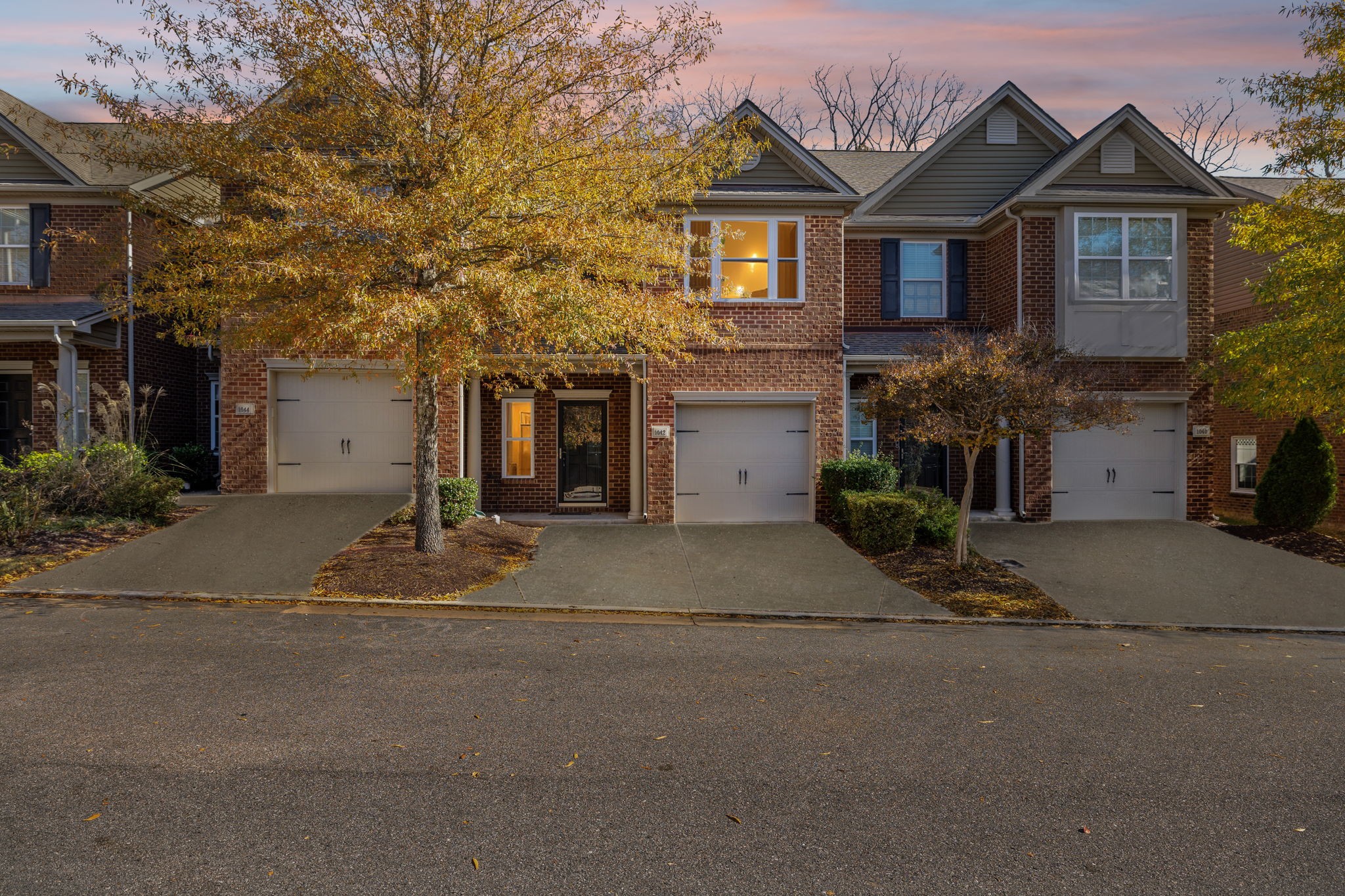1042 Ashmore Dr