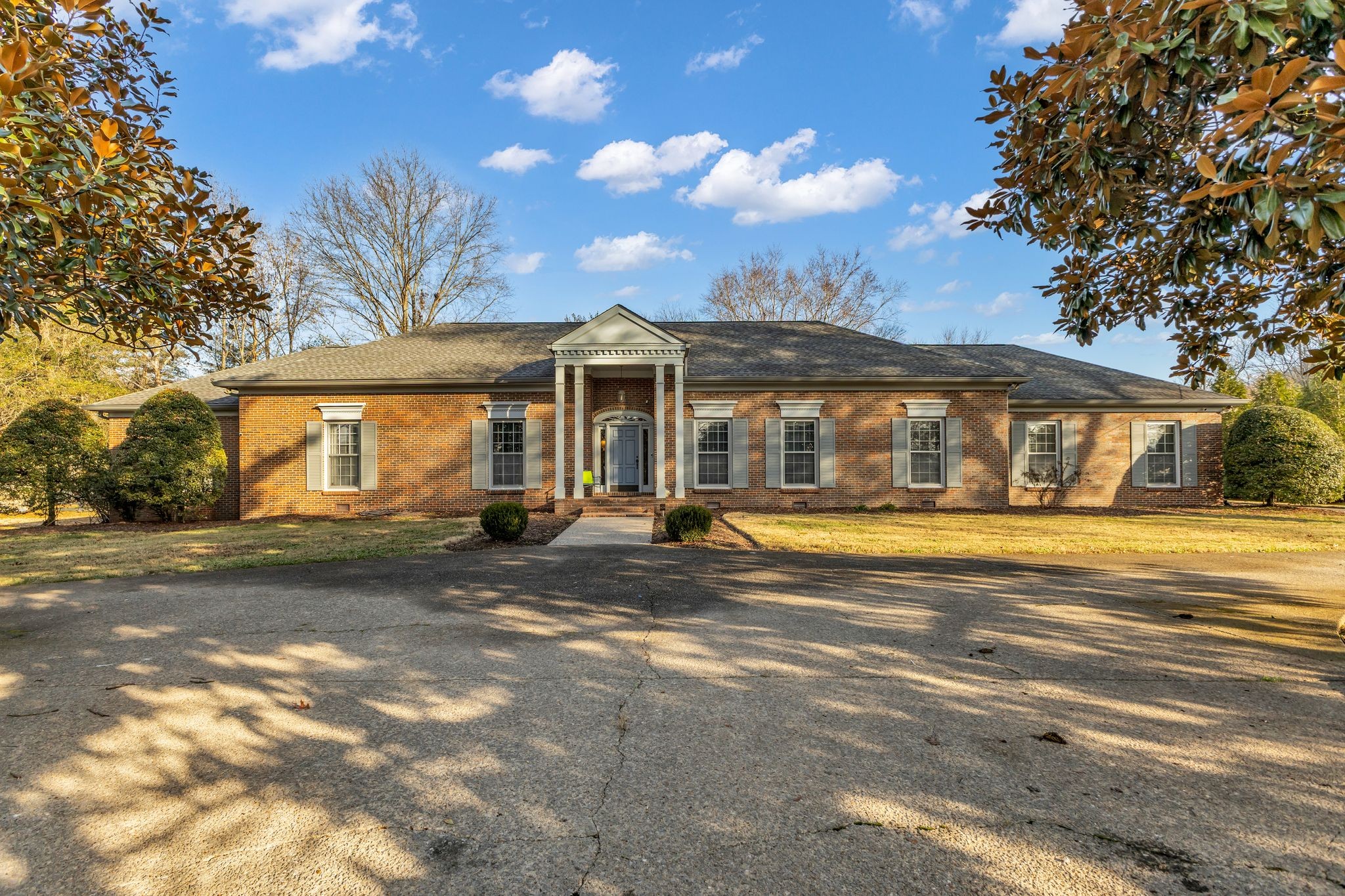 2418 McIntyre Ct